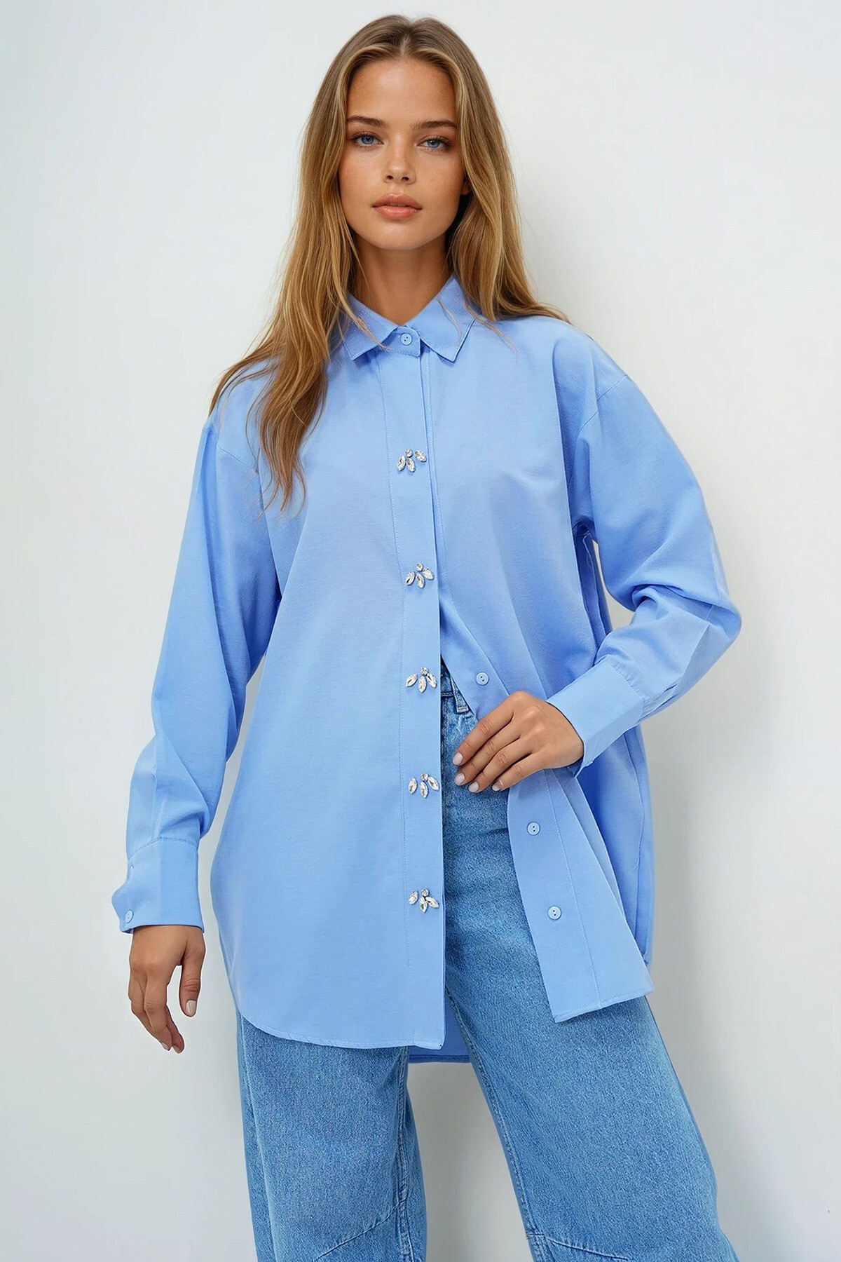 Mavi Taş Düğmeli Oversize Poplin Gömlek