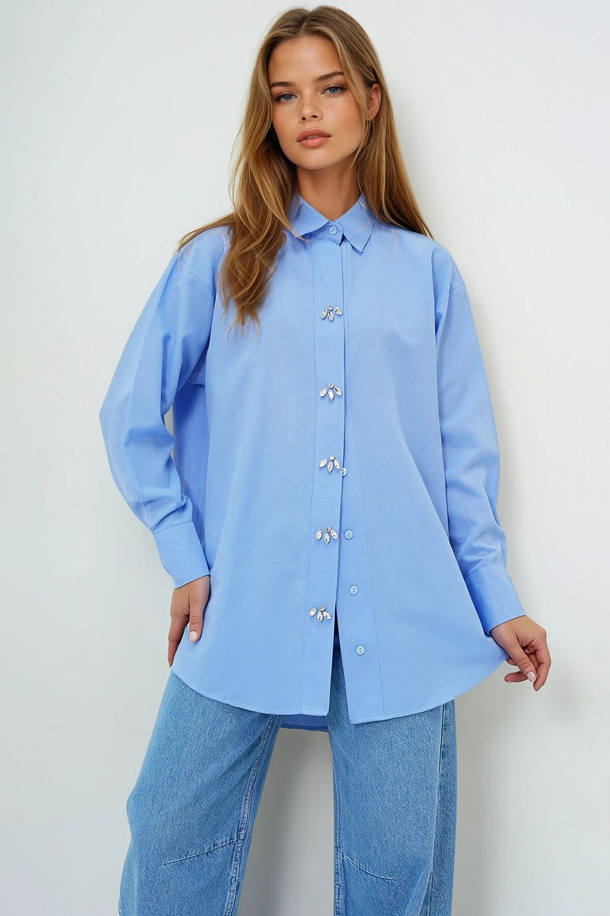 Mavi Taş Düğmeli Oversize Poplin Gömlek