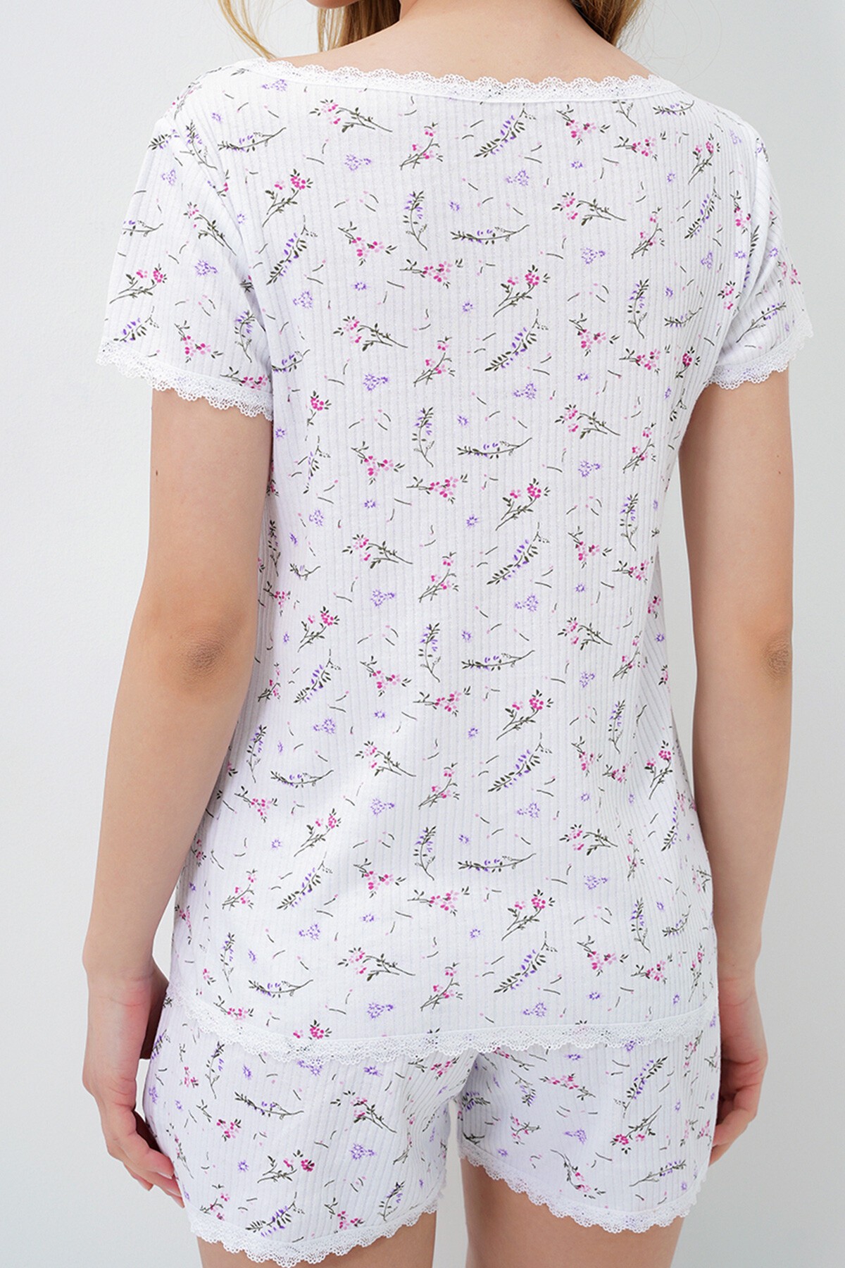 Mikro Çiçek Fuşya Fisto Detaylı Pamuklu Geniş Yaka Gömlek Ve Şortlu Pijama Takımı