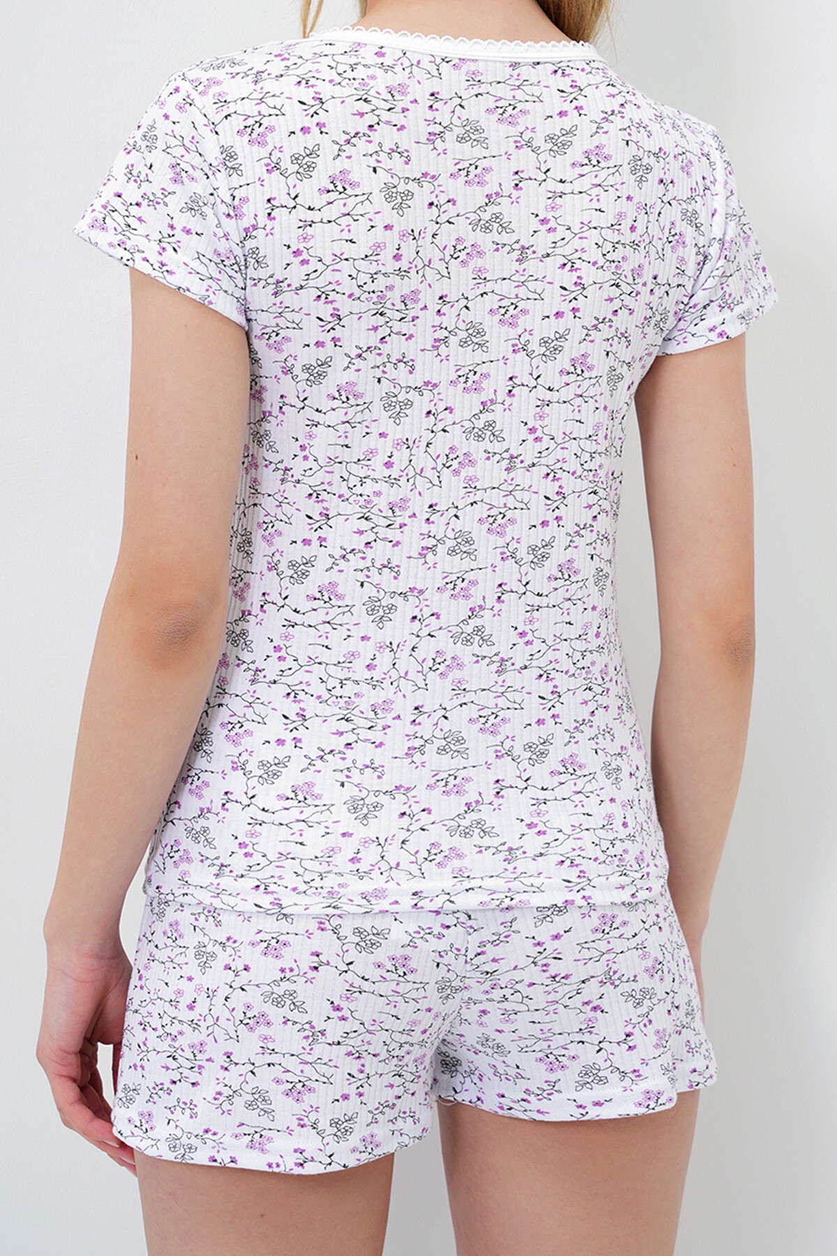 Mikro Çiçek Mor Bisiklet Yaka Pamuklu Fisto Detaylı Bluz Ve Şortlu Pijama Takımı