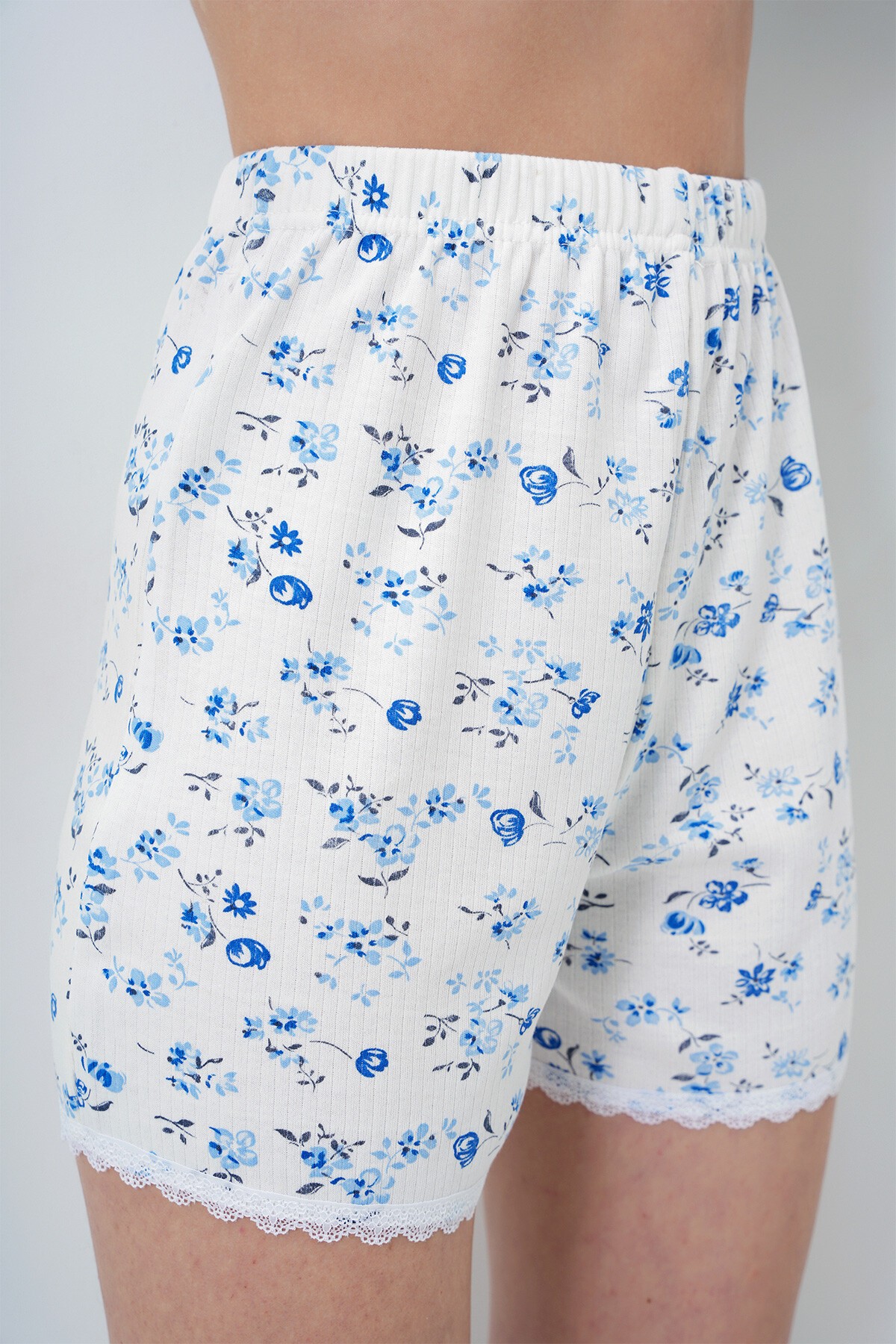 Mikro Çiçek Saks Fisto Detaylı Pamuklu Geniş Yaka Gömlek Ve Şortlu Pijama Takımı