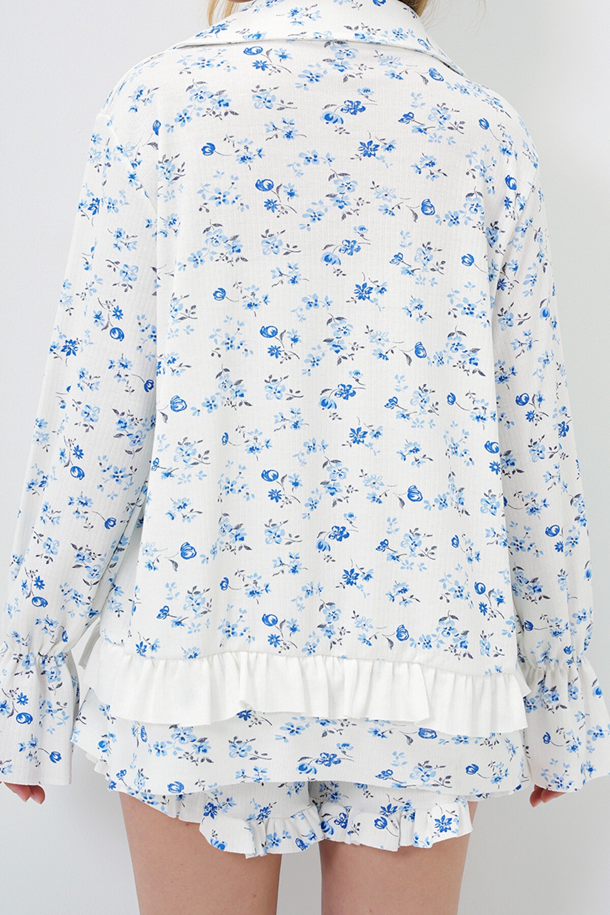 Mikro Çiçek Saks Pamuklu Fırfır Detaylı Büstiyer Şort Ve Kimonolu 3Lü Pijama Takımı