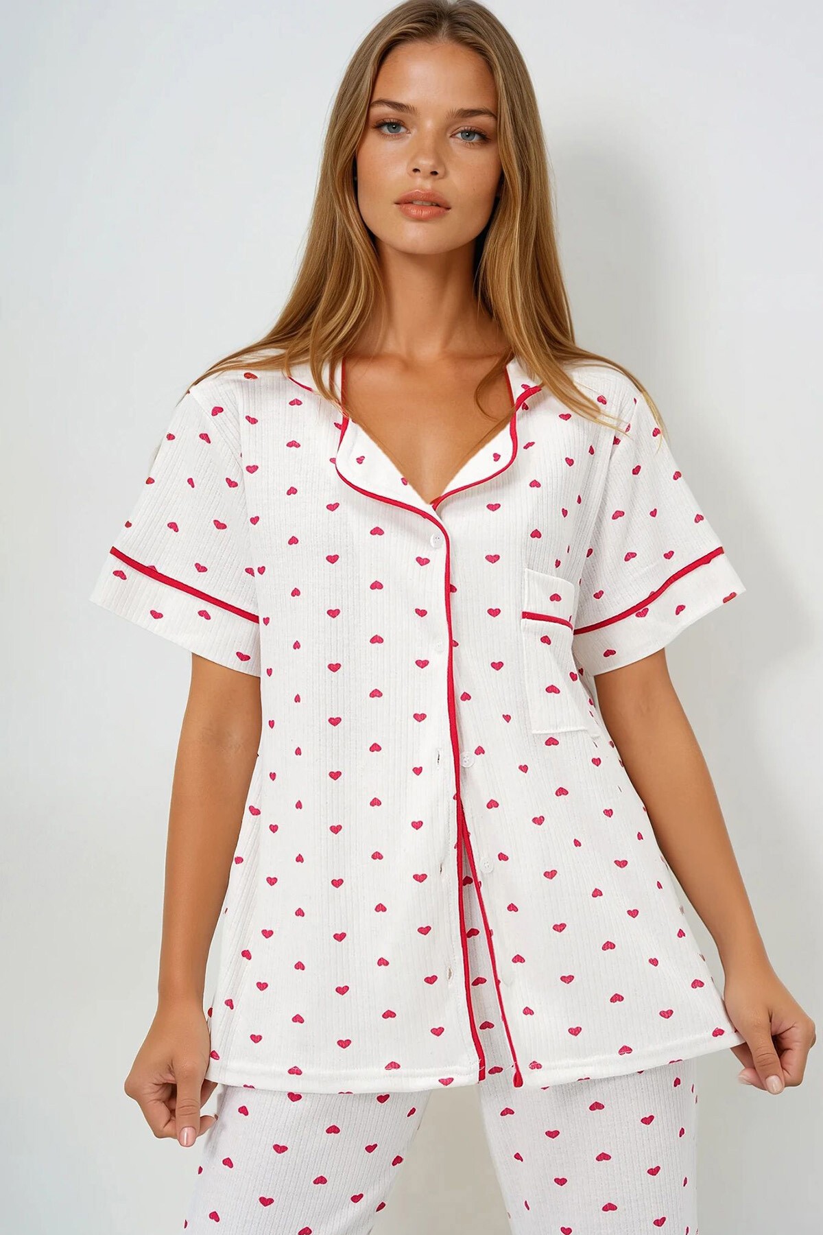 Mini Kalp Kırmızı Tek Cepli Biye Detaylı Pamuklu Gömlek Ve Pantolonlu Pijama Takımı