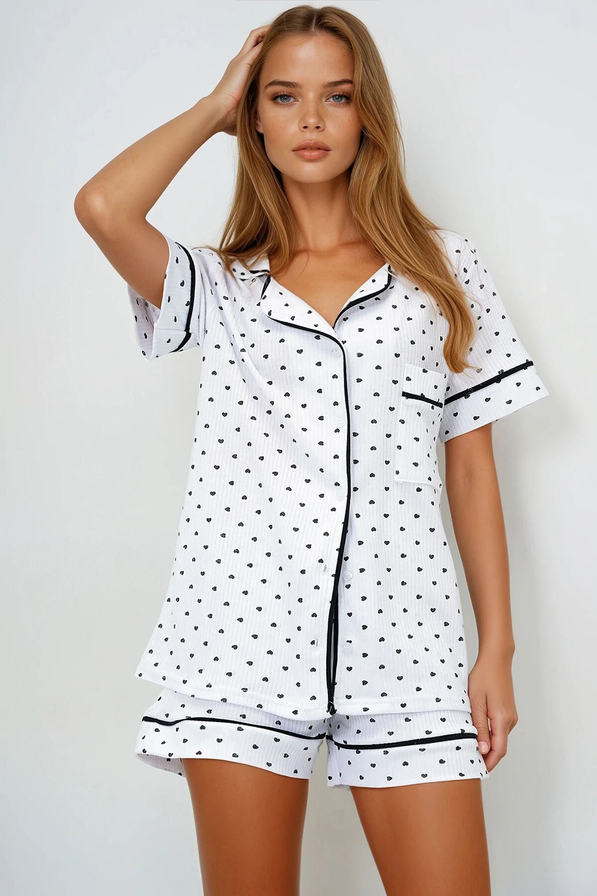 Mini Kalp Siyah Tek Cepli Biye Detaylı Pamuklu Gömlek Ve Şortlu Pijama Takımı