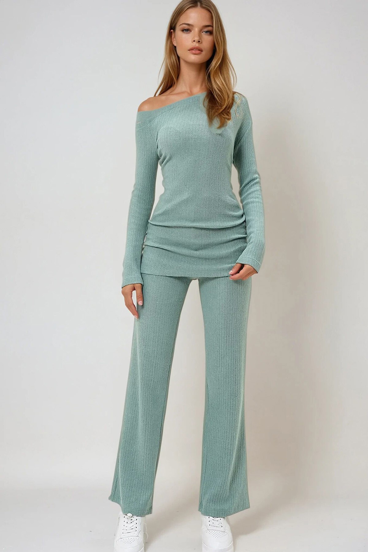 Mint Kayık Yaka Yanları Drapeli İnterlok Kumaş Bluz Ve Pantolon Takım