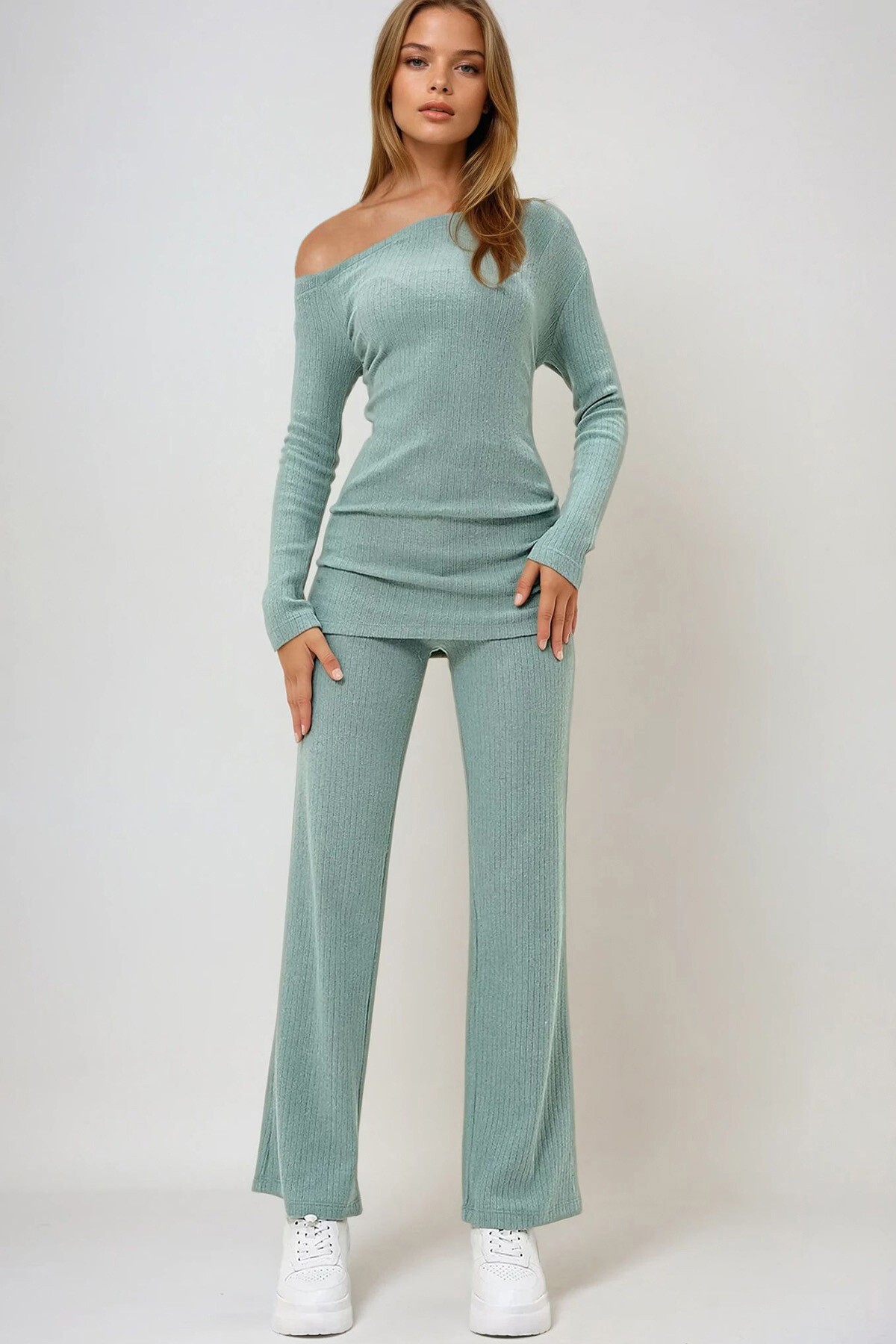 Mint Kayık Yaka Yanları Drapeli İnterlok Kumaş Bluz Ve Pantolon Takım