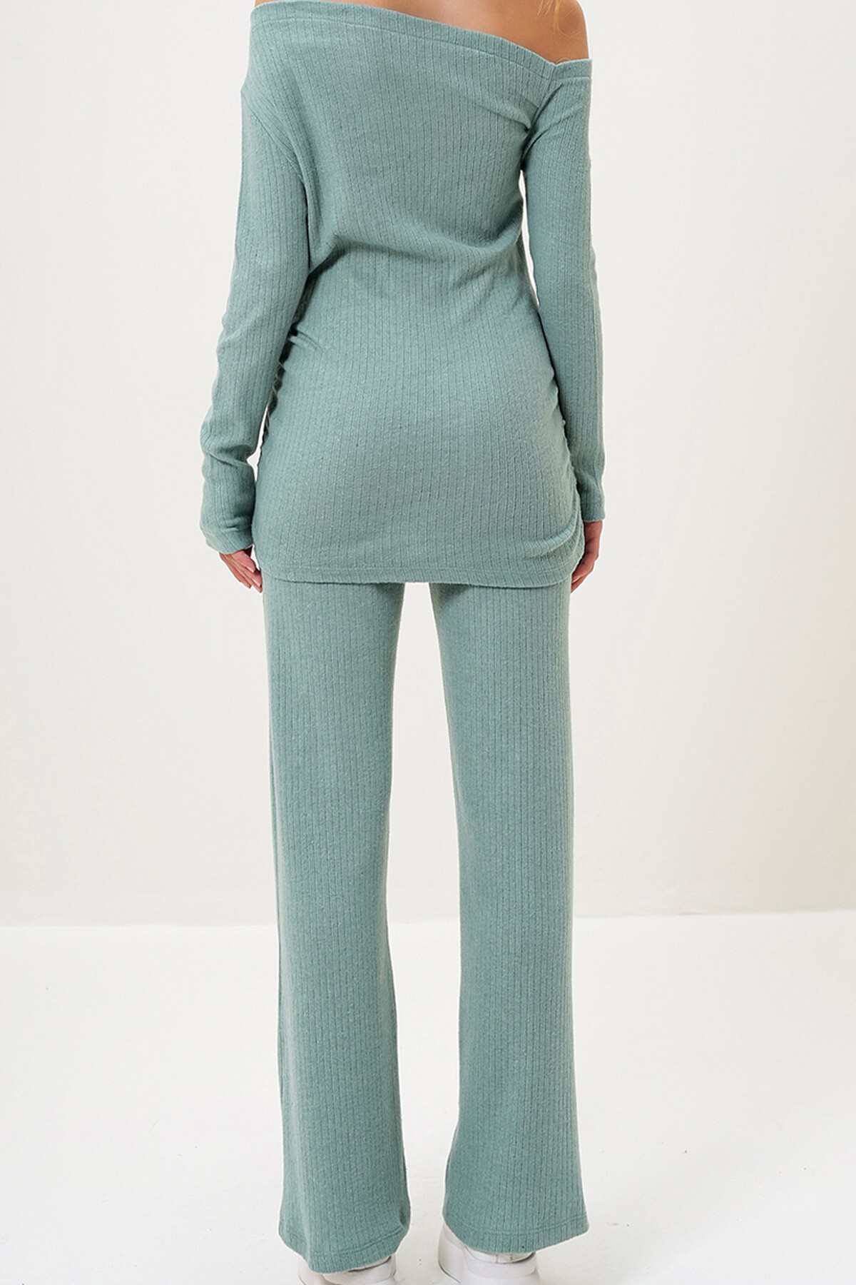 Mint Kayık Yaka Yanları Drapeli İnterlok Kumaş Bluz Ve Pantolon Takım