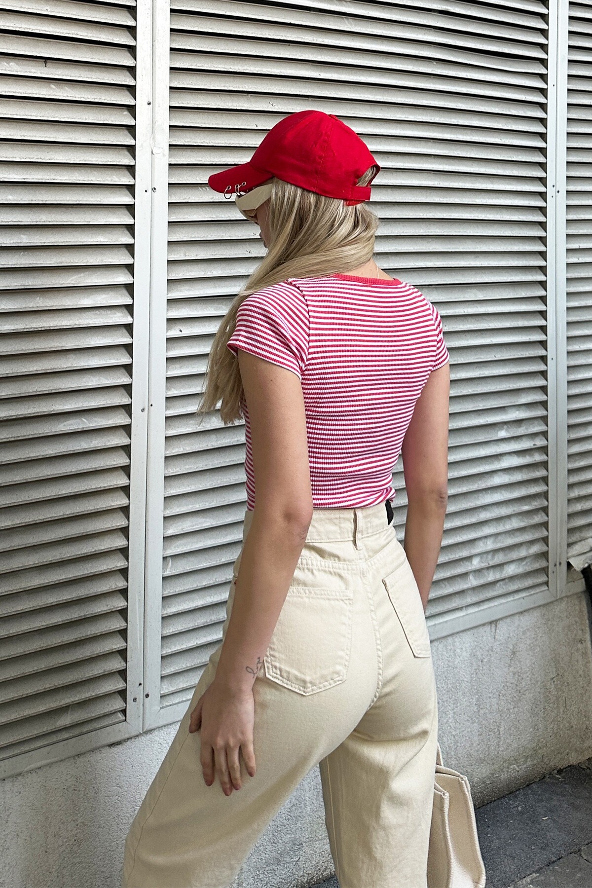 Nar Çiçeği Çıt Çıt Kapamalı Çizgili Crop Örme Bluz