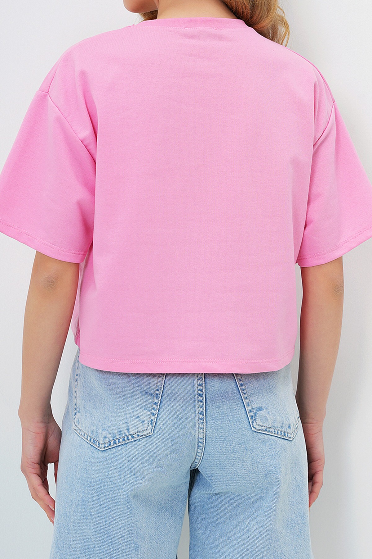 Pembe Bisiklet Yaka Ayıcık Motifli Oversize Crop T Shırt