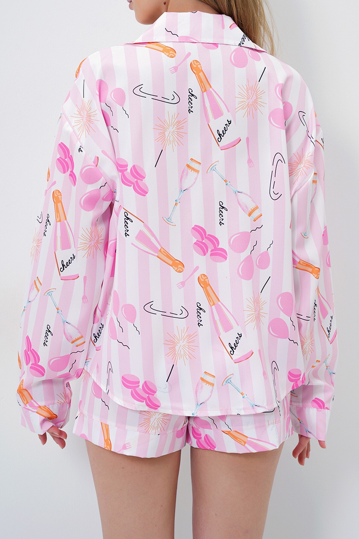 Pembe Ekru Duble Manşet Ve Paça Detaylı Dokuma Gömlek Ve Şortlu Pijama Takımı