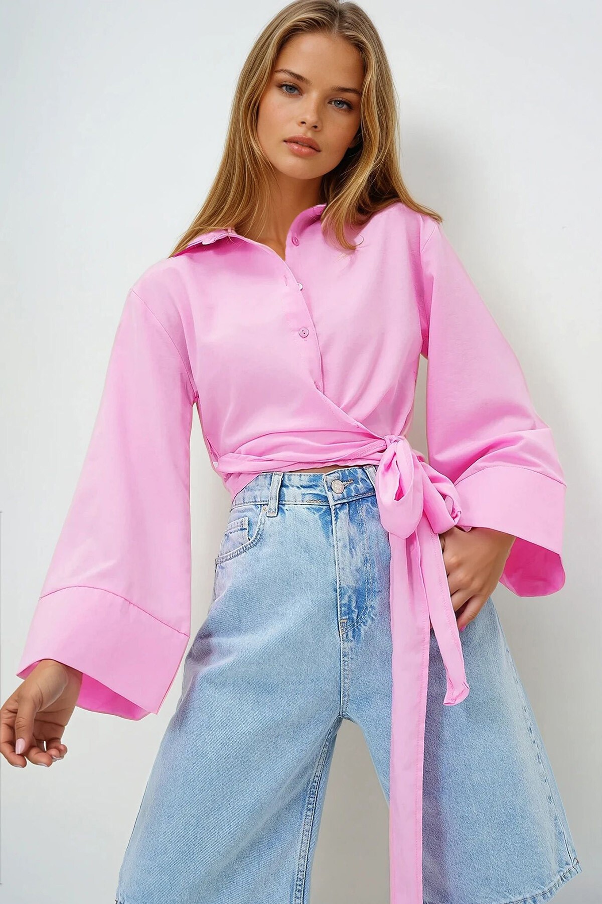 Pembe Geniş Manşetli Kol Detaylı Önü Bağlamalı Poplin Gömlek