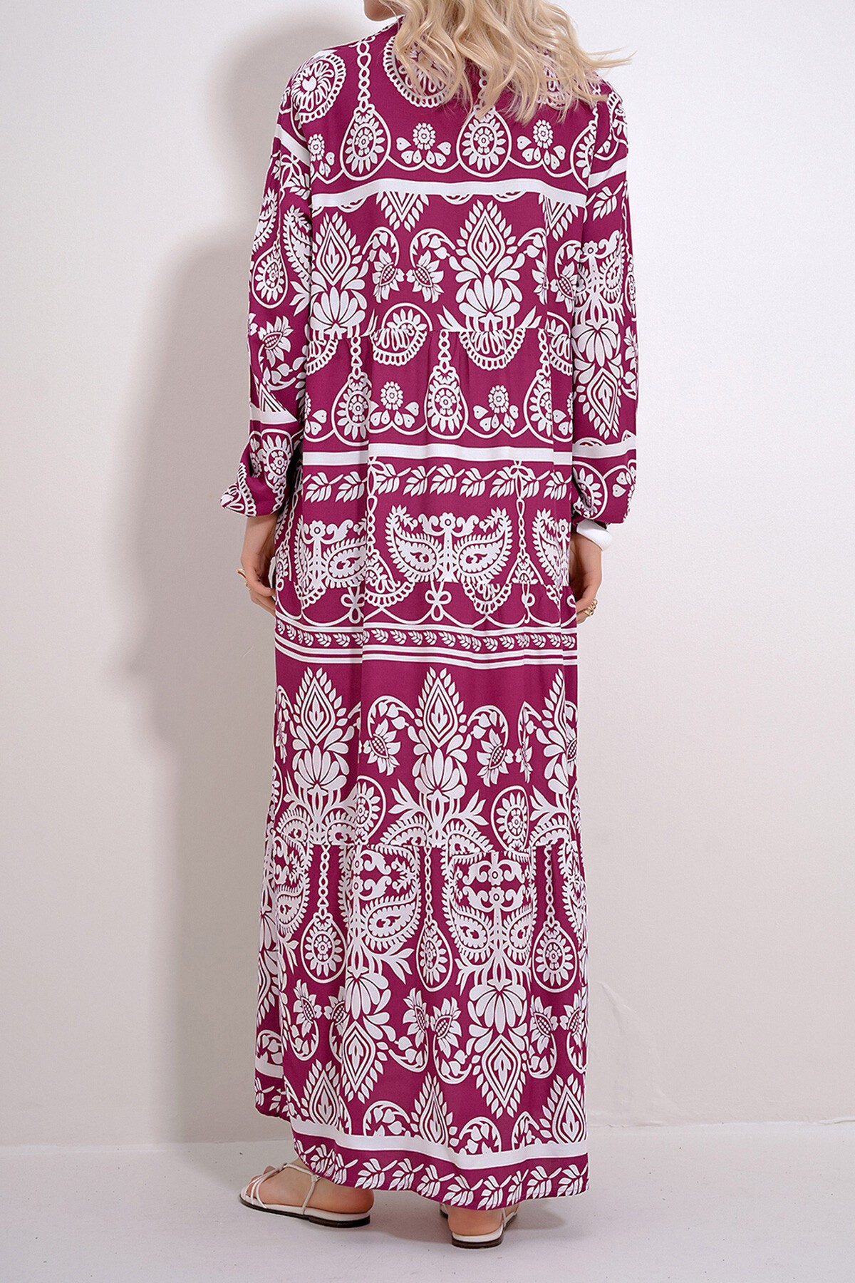 Pembe Robası Düğme Detaylı Volanlı Desenli Dokuma Viskon Elbise