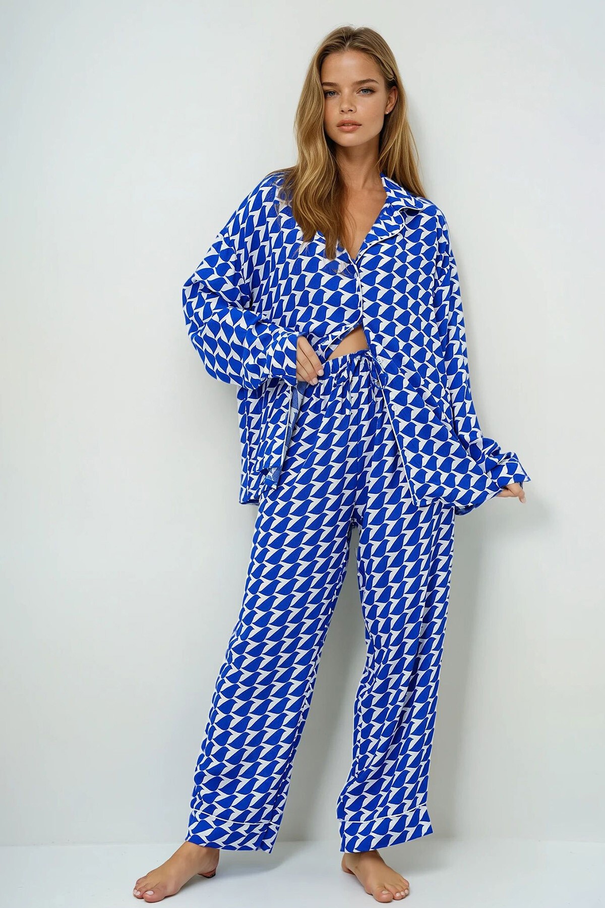 Saks Biye Detaylı Uzun Kollu Gömlek Ve Pantolonlu Pijama Takımı