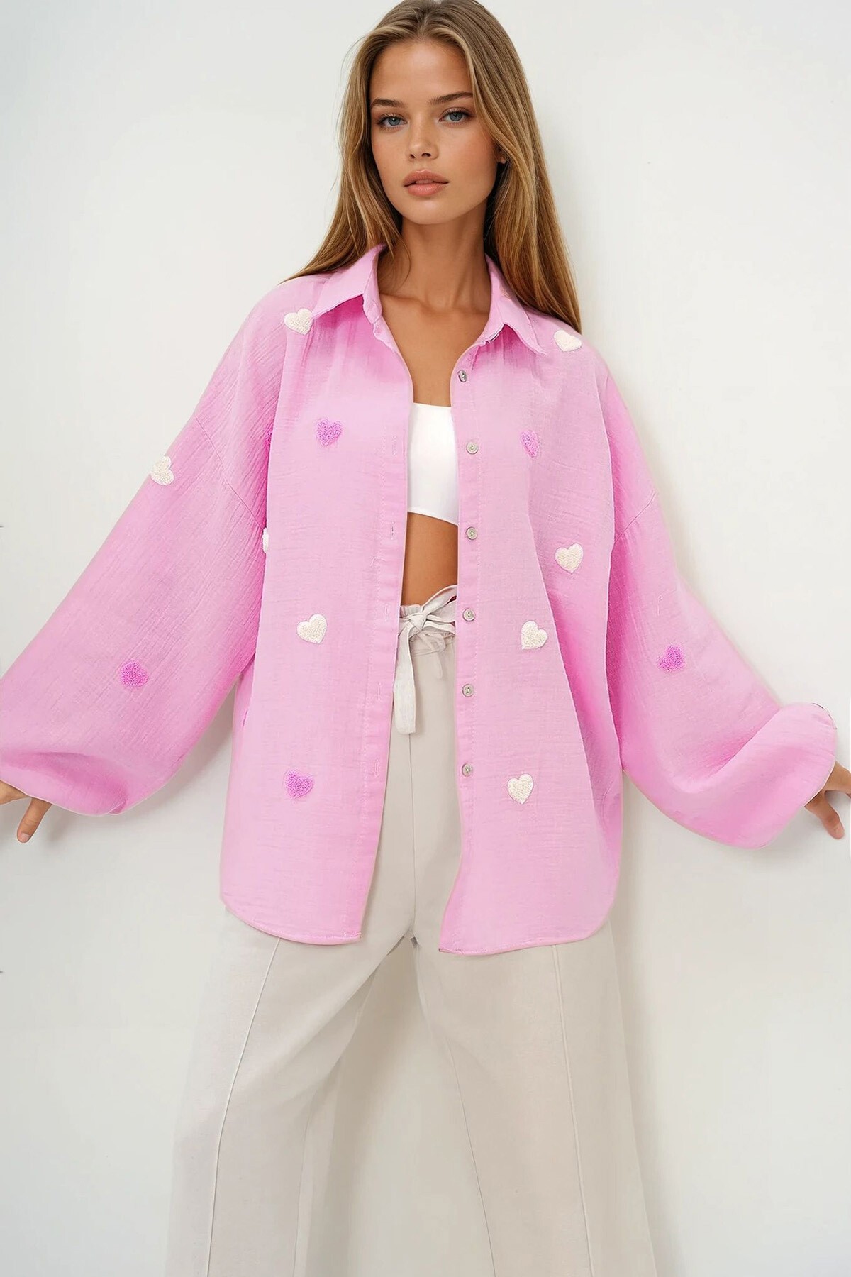 Şeker Pembe Süzene Kalp İşlemeli Oversize Müslin Keten Gömlek