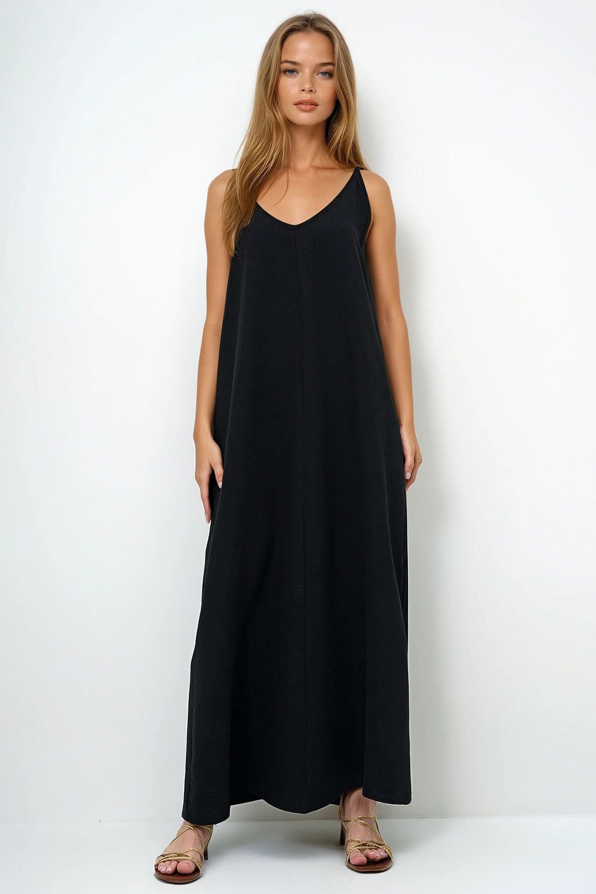 Siyah Ayarlanabilir Askılı V Yaka Aerobin Yazlık Elbise