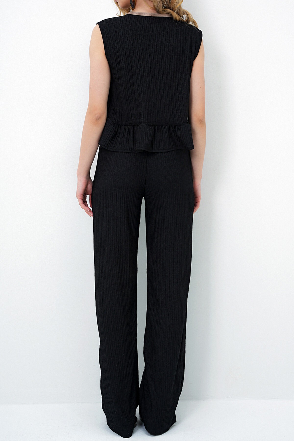 Siyah Bağlama Detaylı Biyeli Bürümcük Yelek Ve Pantolon Takım