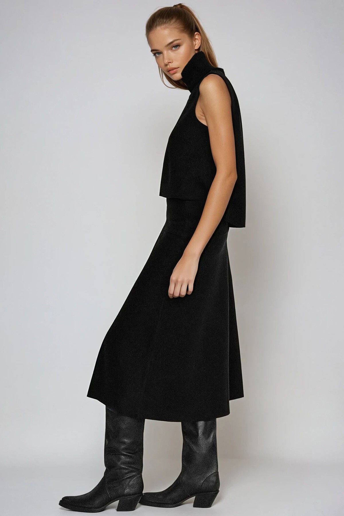 Siyah Balıkçı Yaka Selanik Örme Kolsuz Bluz Ve Etek Takım