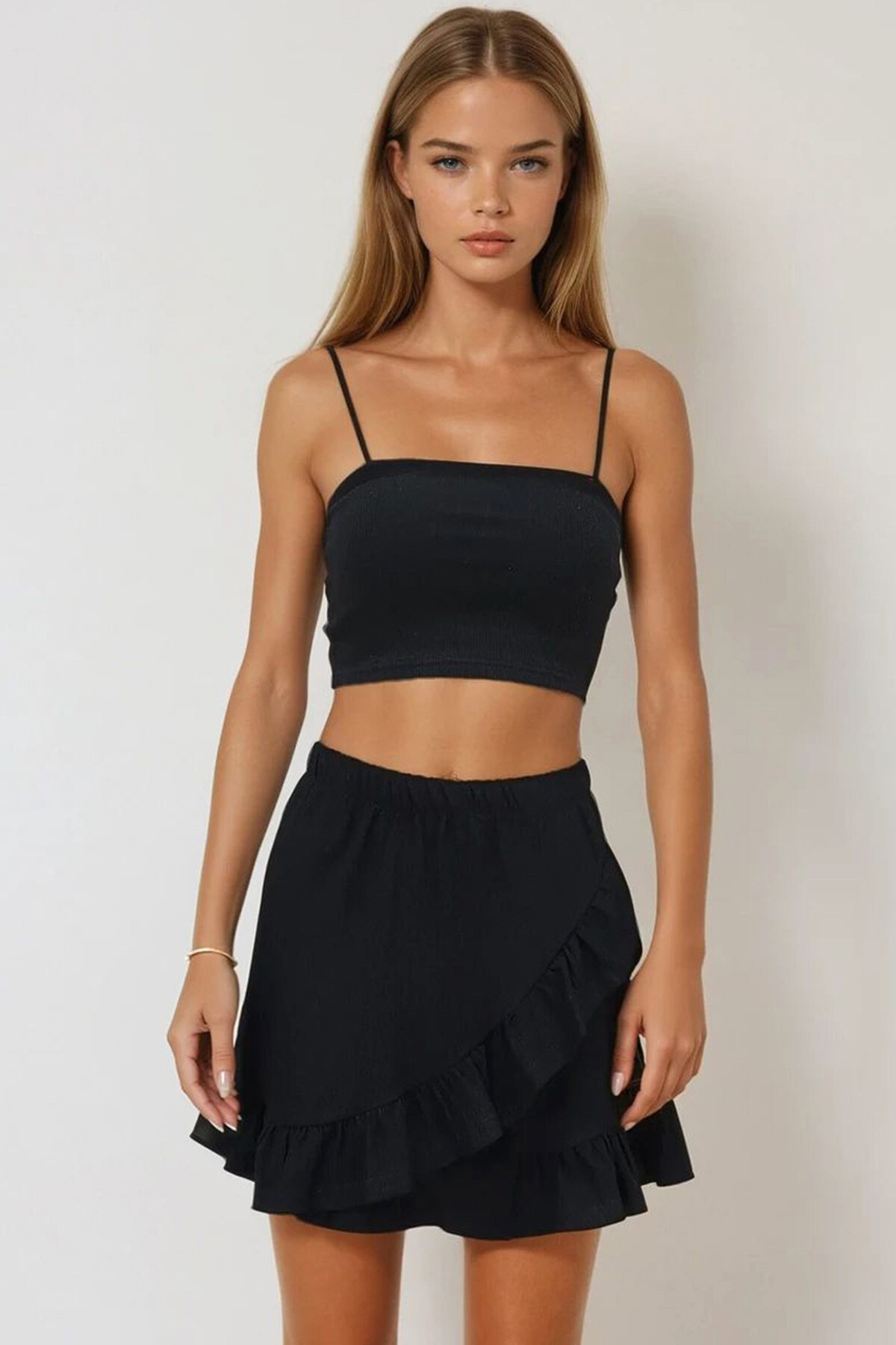 Siyah Beli Lastikli Eteği Volanlı Etek