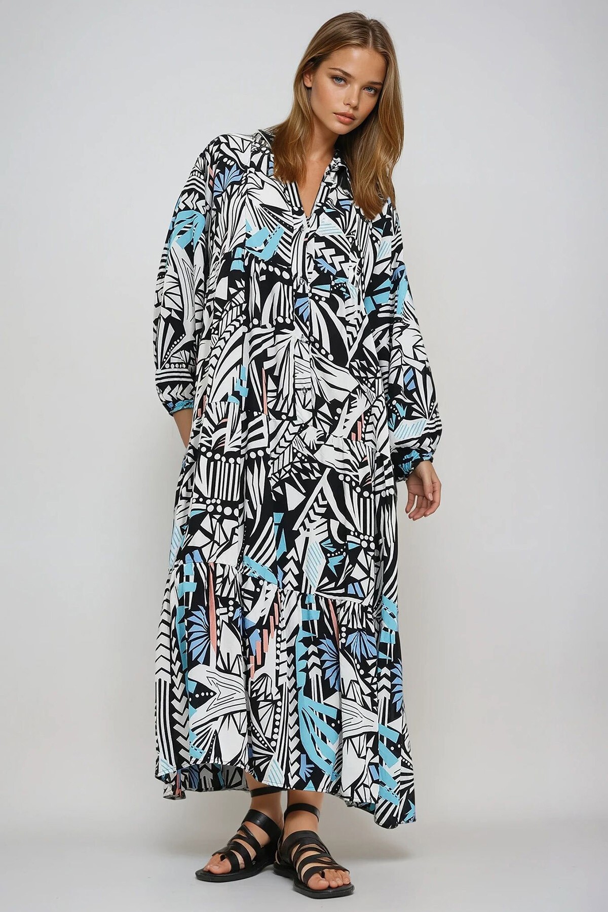 Siyah Beyaz Hakim Yaka Şal Desenli Maxi Boy Elbise