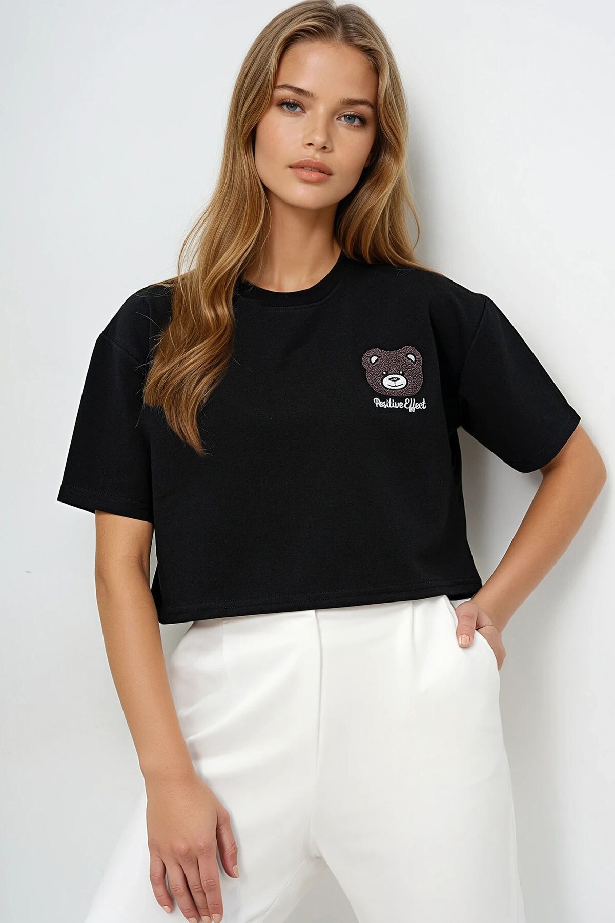 Siyah Bisiklet Yaka Ayıcık Motifli Oversize Crop T Shırt