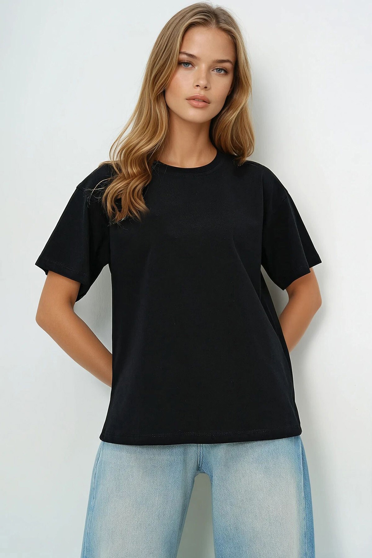 Siyah Bisiklet Yaka Basic T Shırt