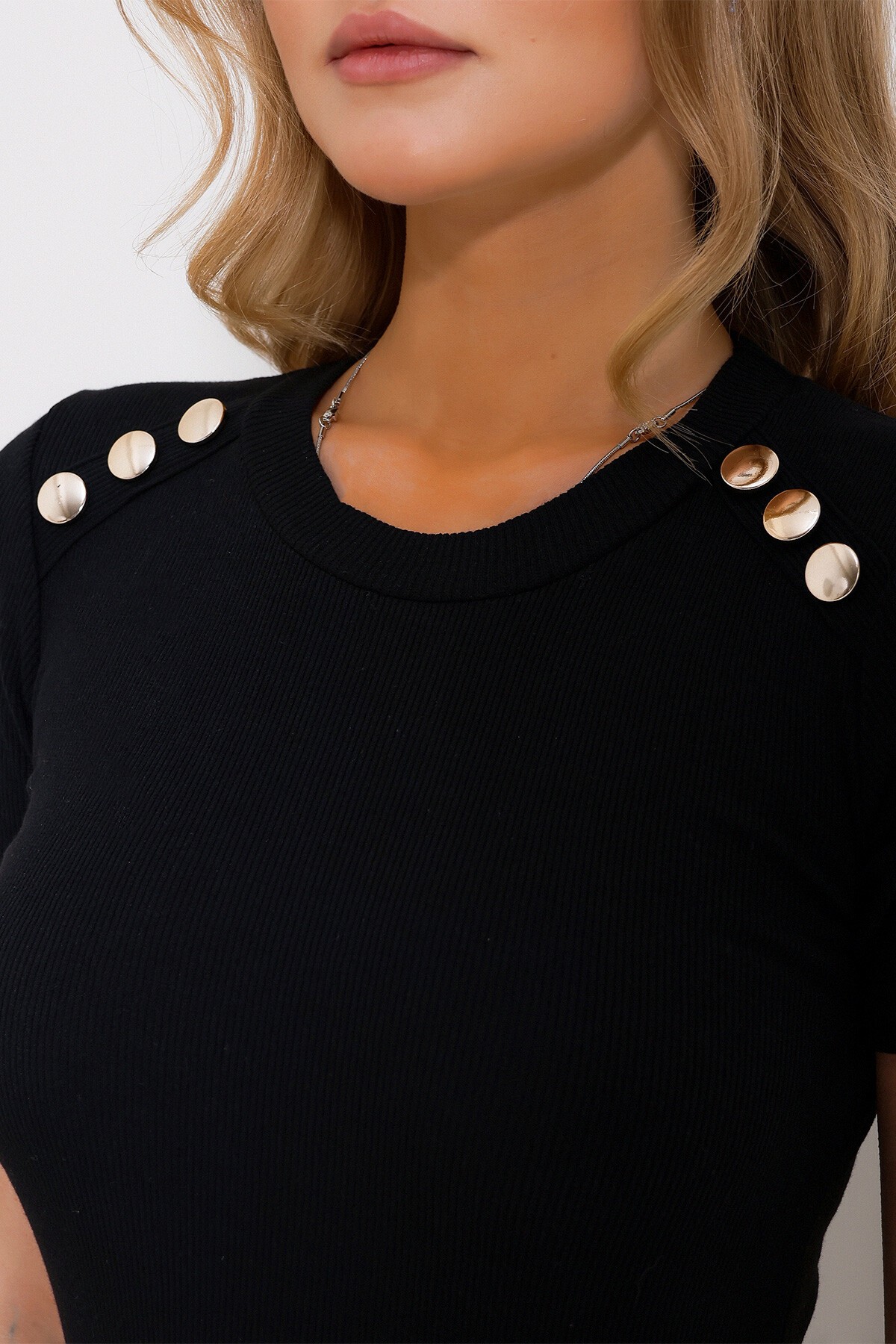 Siyah Bisiklet Yaka Düğme Detaylı Kaşkorse Elbise