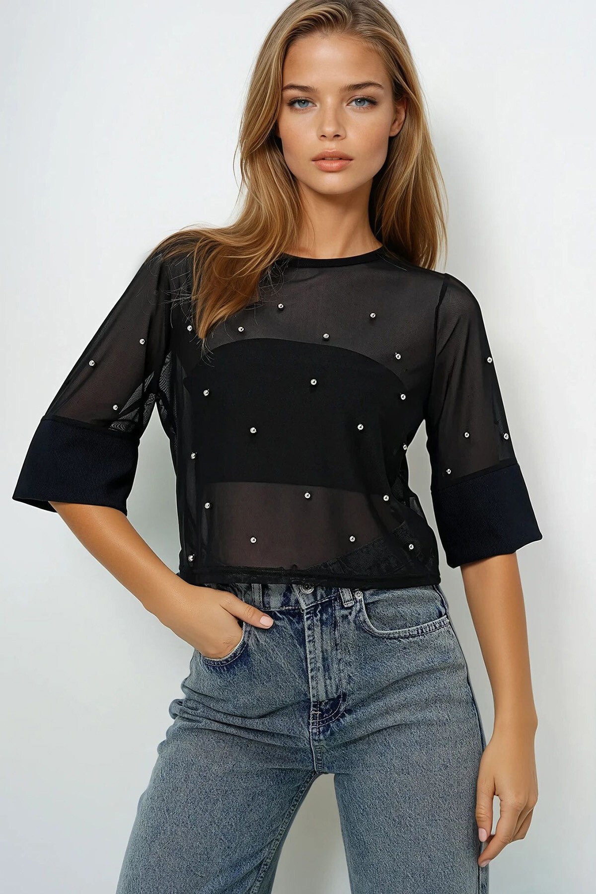 Siyah Bisiklet Yaka Geniş Manşetli İncili Tül Bluz
