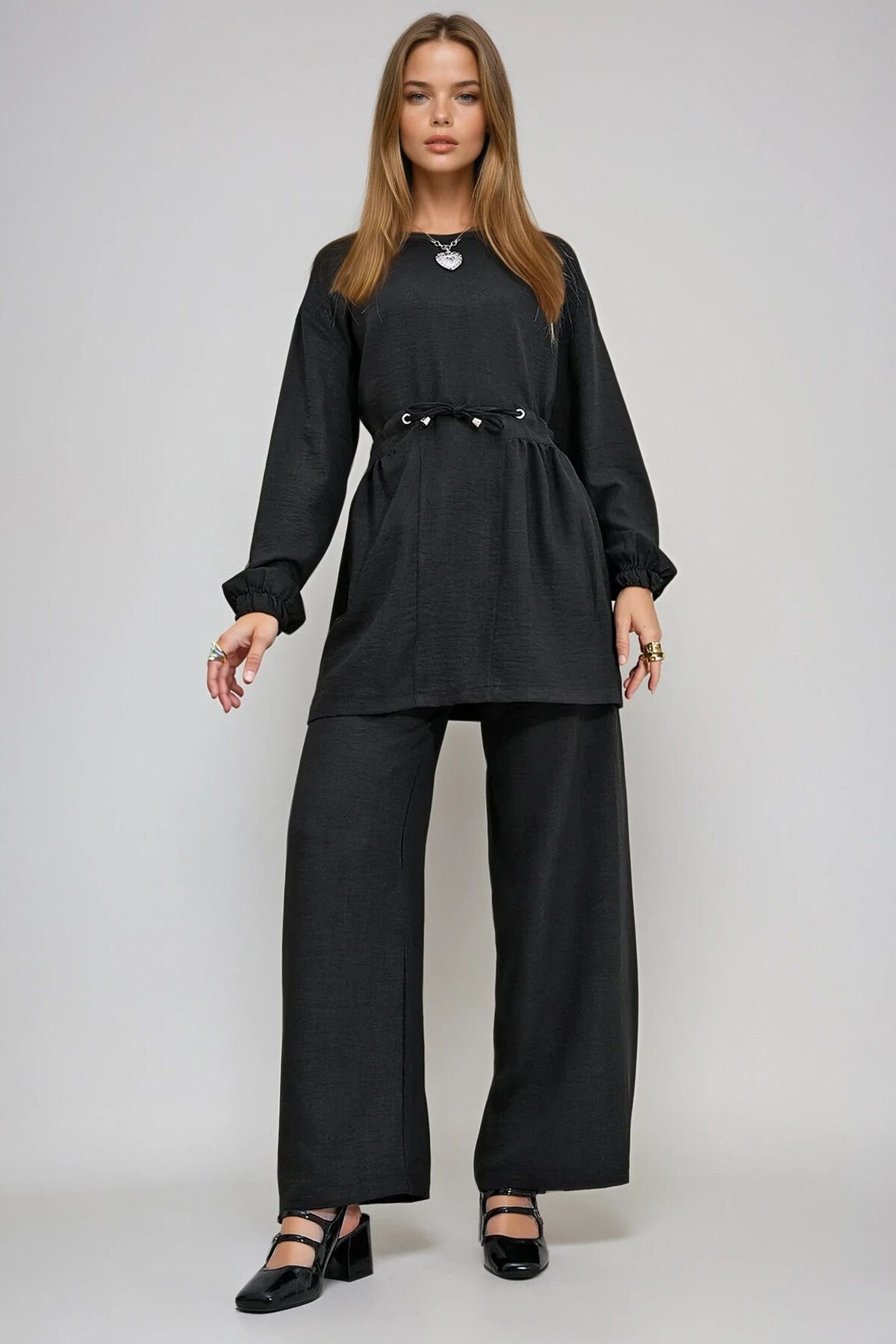 Siyah Bisiklet Yaka Kendinden Kemerli Palazzo Pantolon Tunik Takım