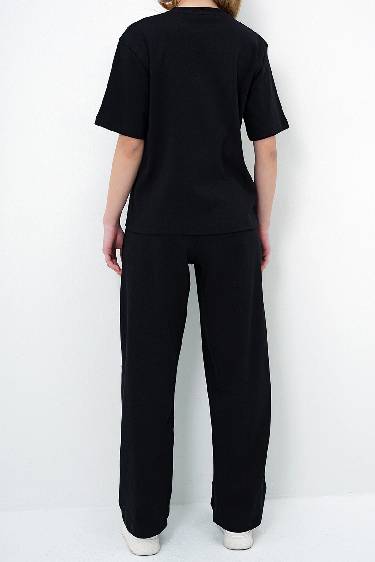 Siyah Bisiklet Yaka Kısa Kol Örme Bluz Ve Palazzo Pantolon Takım