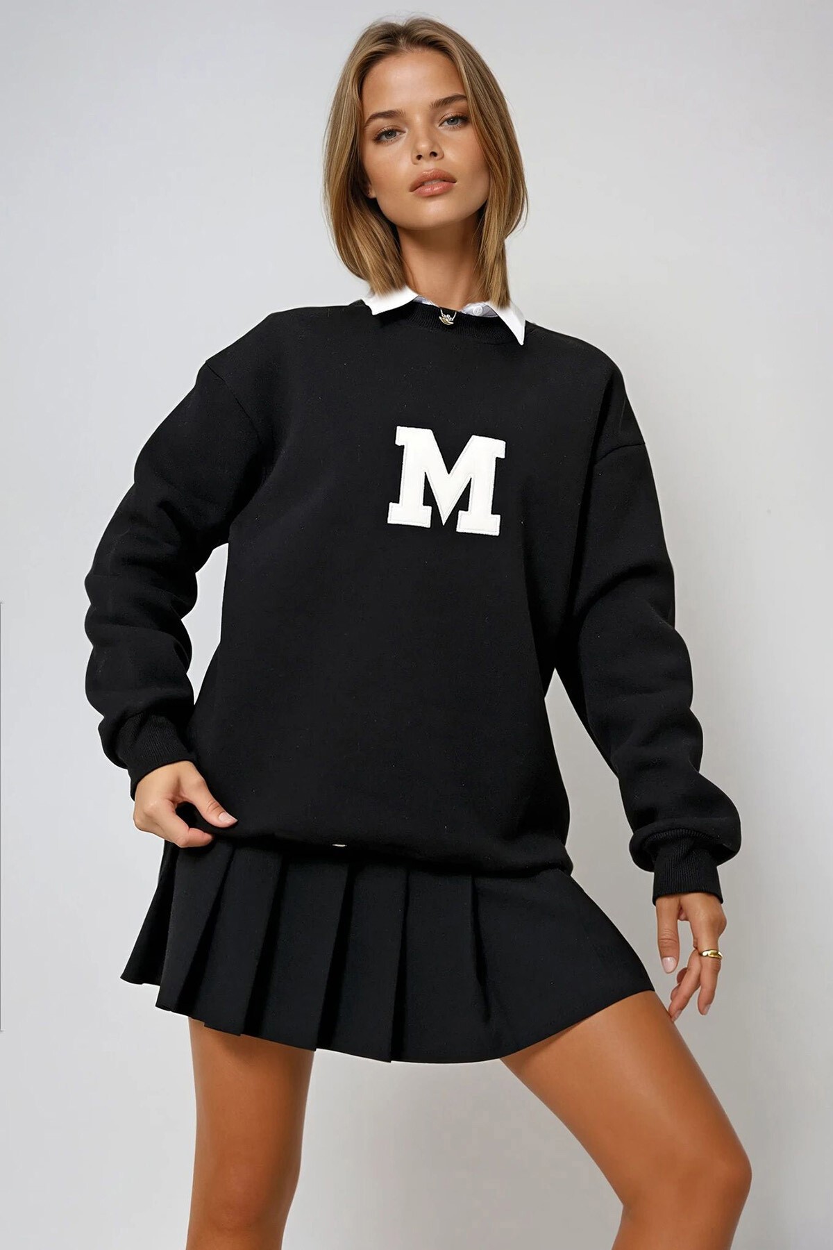 Siyah Bisiklet Yaka Nakışlı 3 İplik İçi Şardonlu Oversize Kışlık Sweatshirt