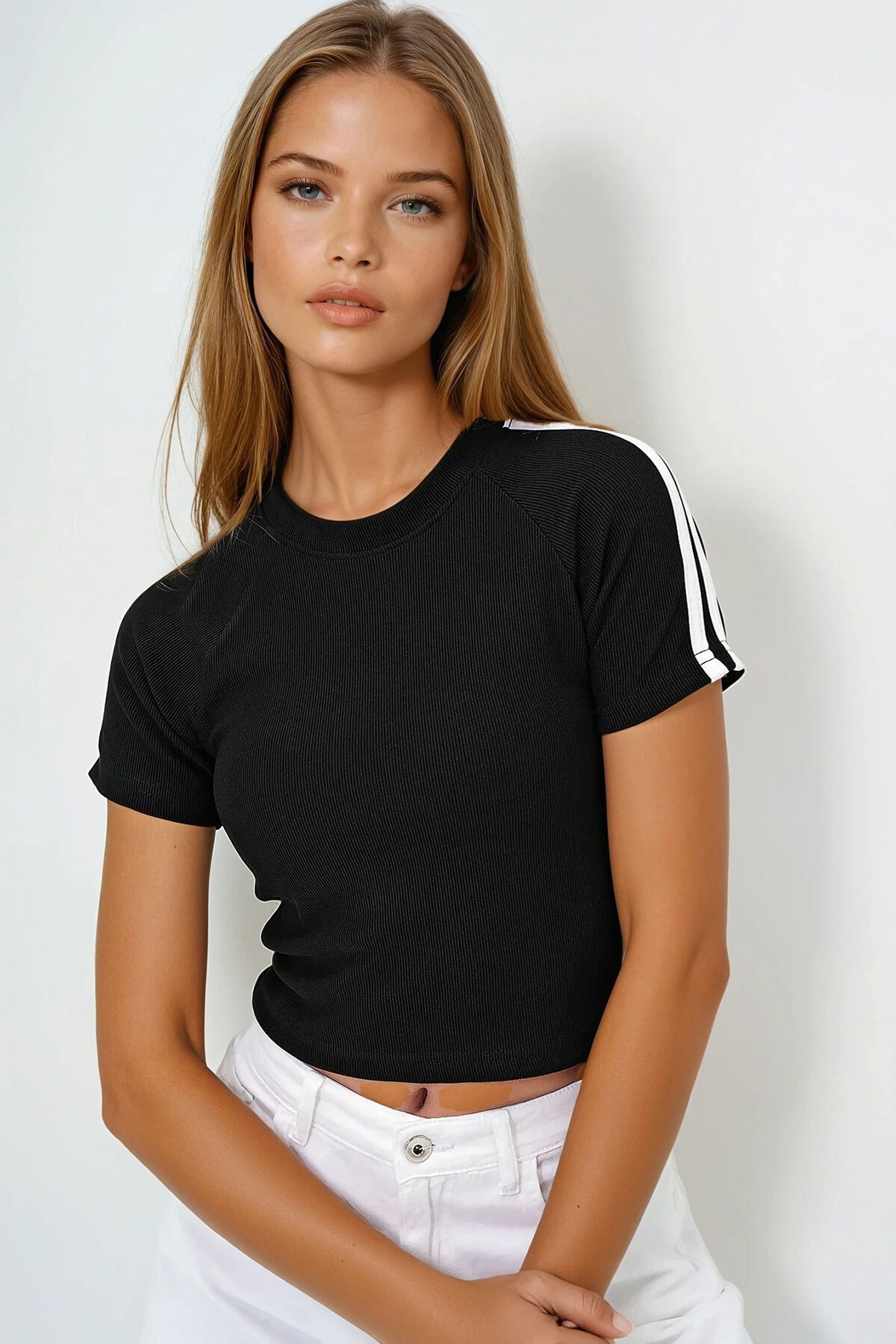 Siyah Bisiklet Yaka Omuzu Şeritli Ottoban Crop Bluz