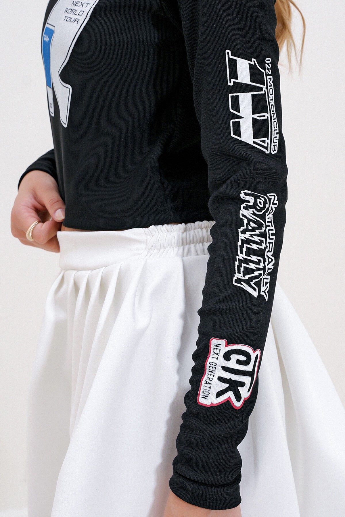 Siyah Bisiklet Yaka Ön Arka Baskılı Uzun Kol Bluz