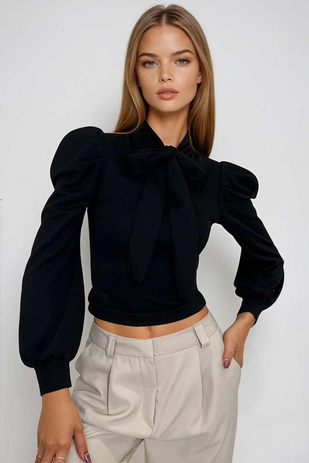 Siyah Boyunden Bağlamalı Prenses Kol Dokuma Bluz