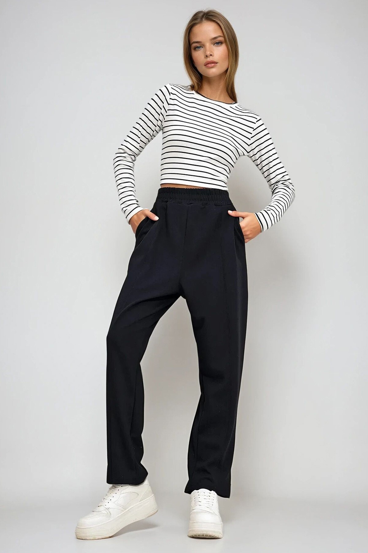 Siyah Çift Cepli Önü Çimalı Elastik Bel Dökümlü Pantolon