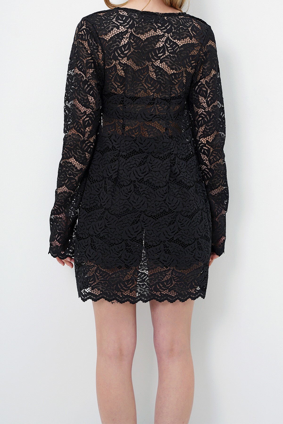 Siyah Dantelli Hırka Ve Şort Takım