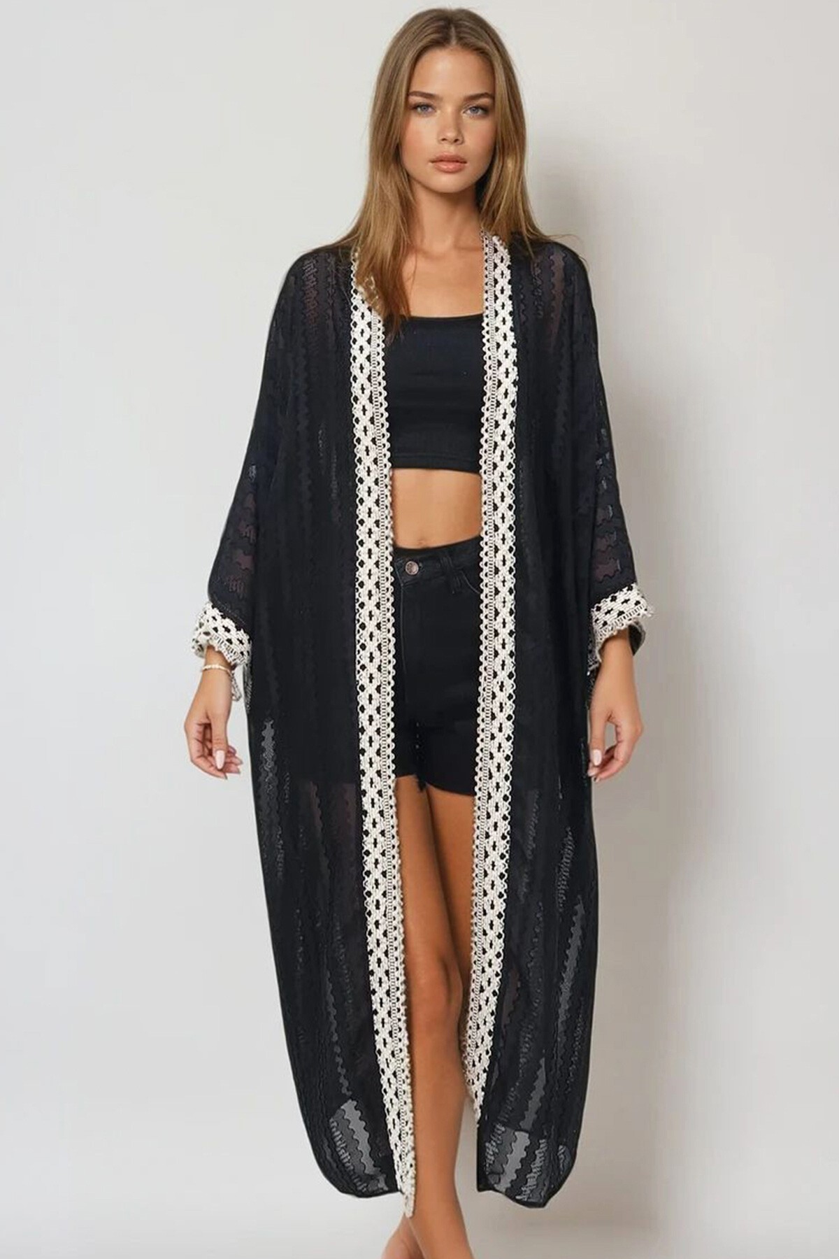 Siyah Etnik Bordürlü Kendinden Ajurlu Kimono Ceket