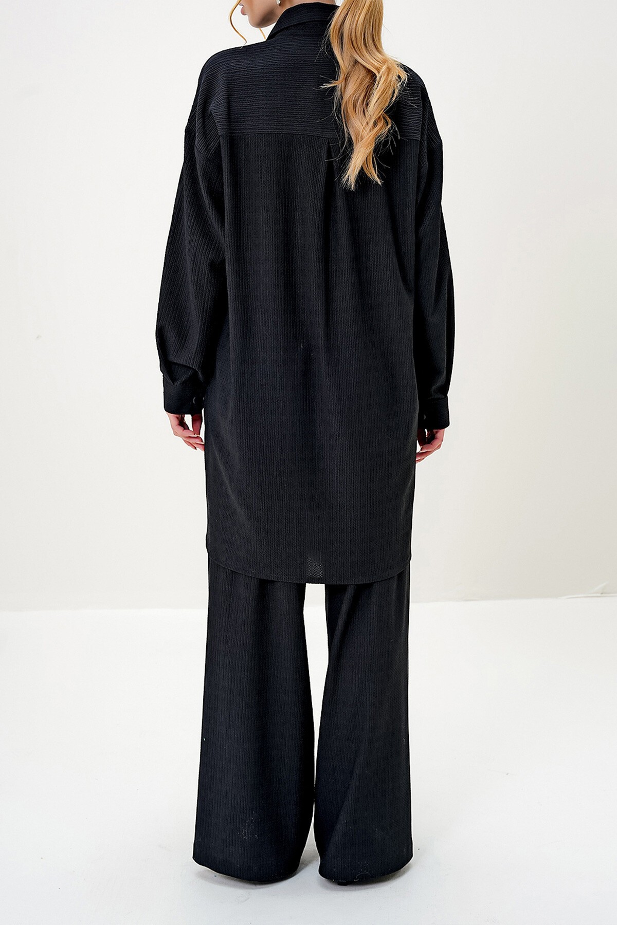 Siyah Gömlek Yaka Önü Düğmeli Bürümcük Gömlek Ve Pantolon Takım