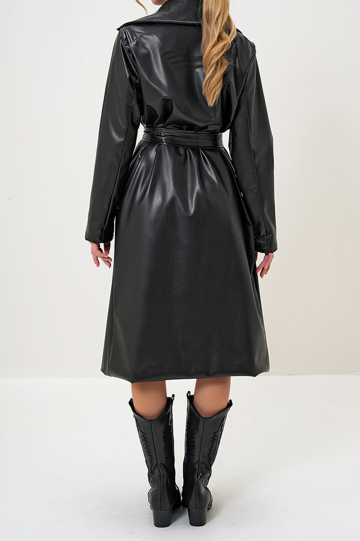 Siyah İçi Astarlı Beli Kemerli Suni Deri Trençkot