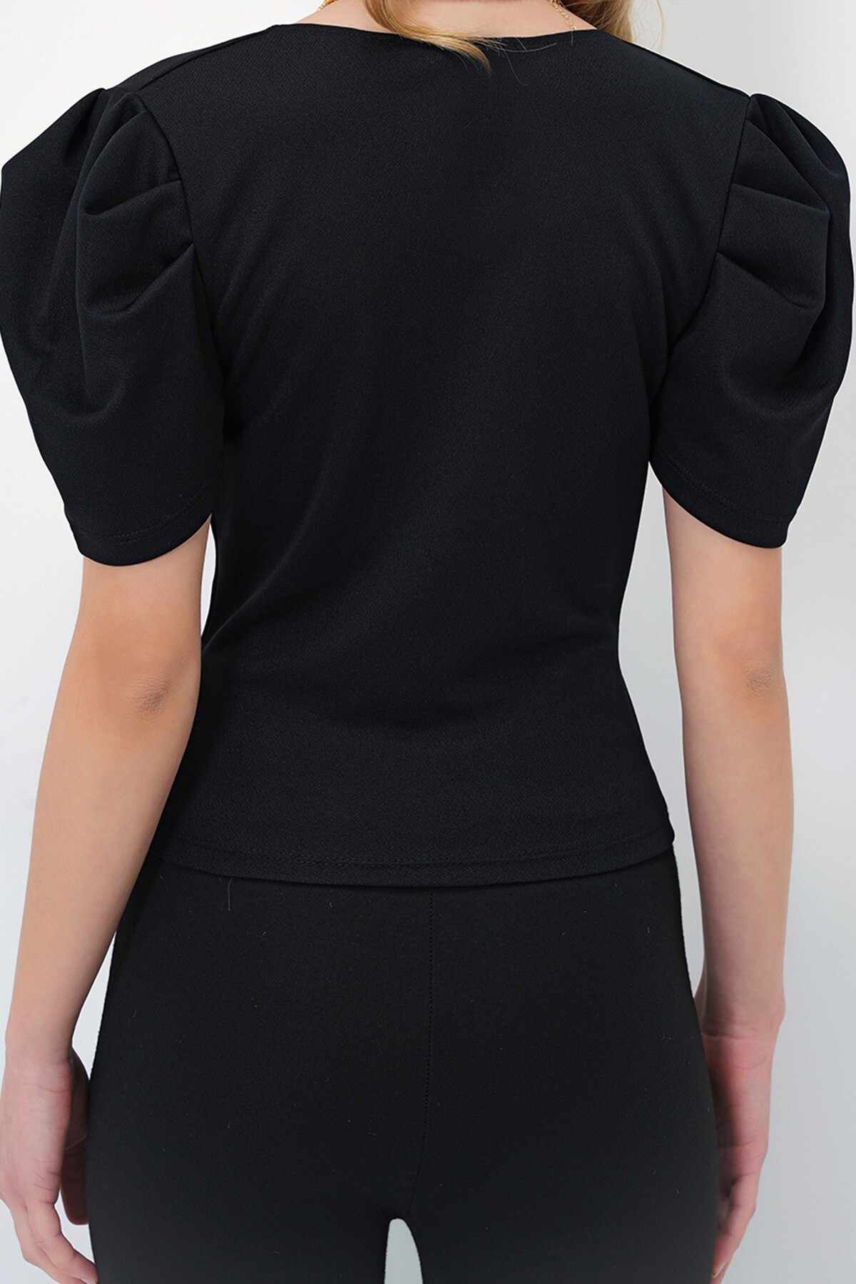 Siyah Kruvaze Yaka Prenses Kol Örme Krep Bluz