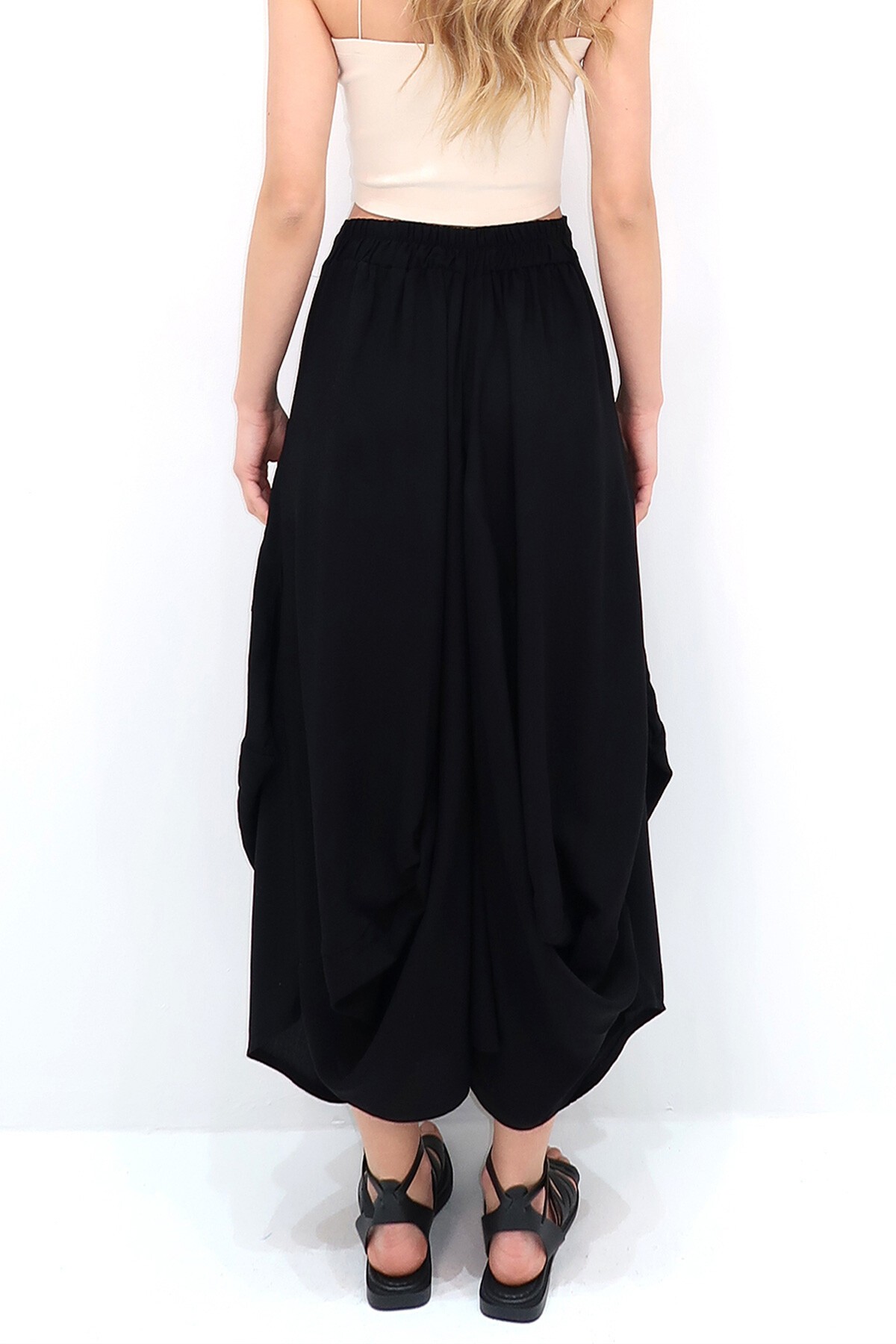 Siyah Nakışlı Çift Cepli Şalvar Kesim Dokuma Etek