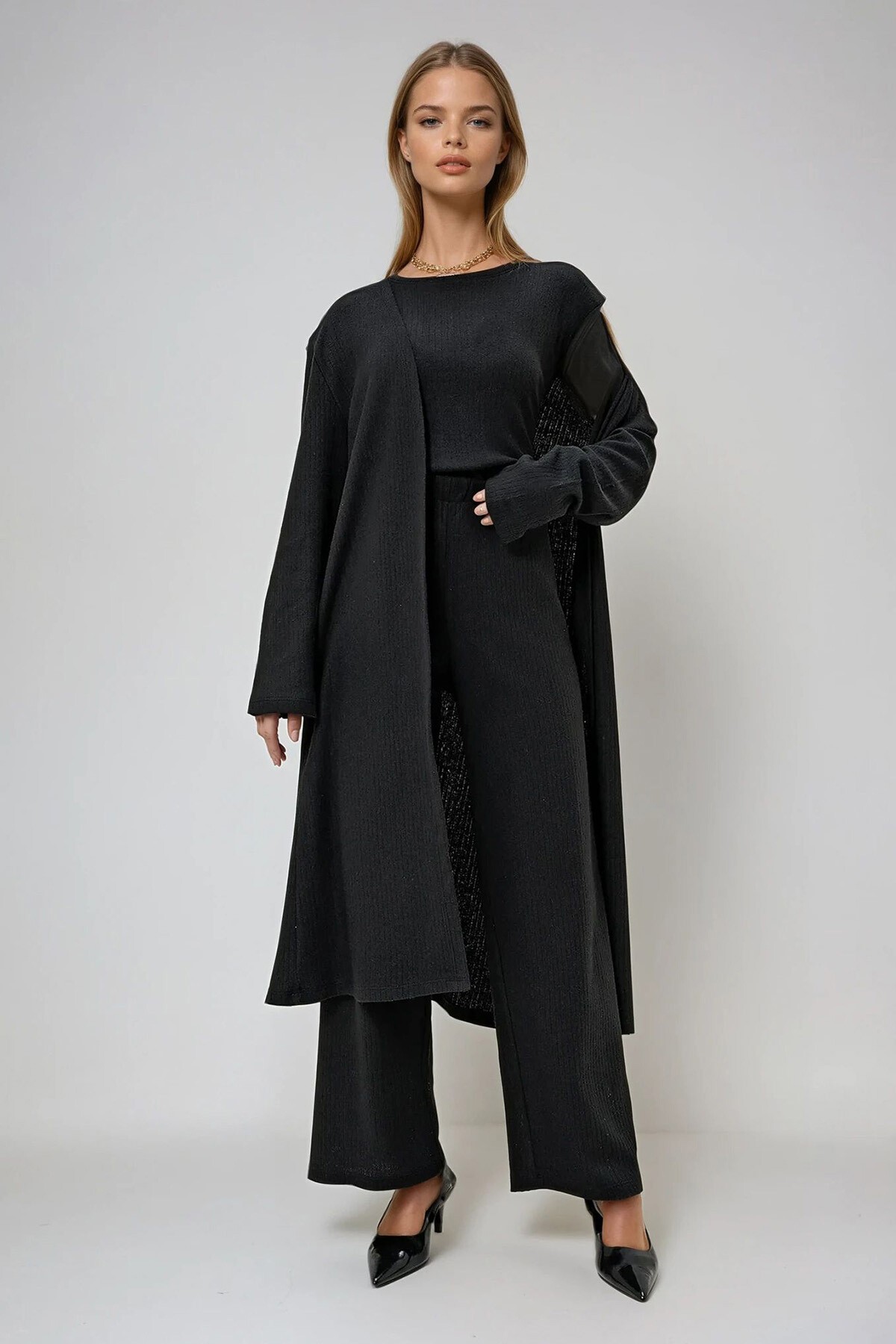 Siyah Omzu Vatkalı Bisiklet Yaka Bluz Pantolon Ve Hırkalı Set Takım