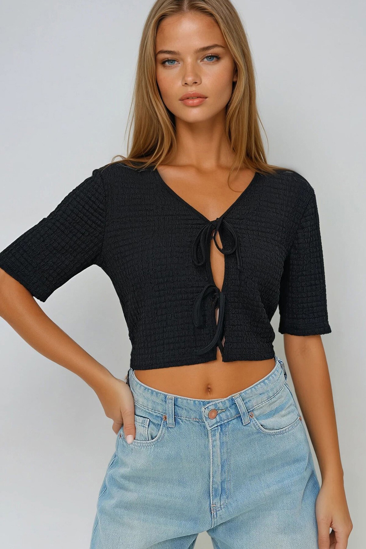 Siyah Önden Bağlamalı Kısa Kol Gofre Yazlık Bluz