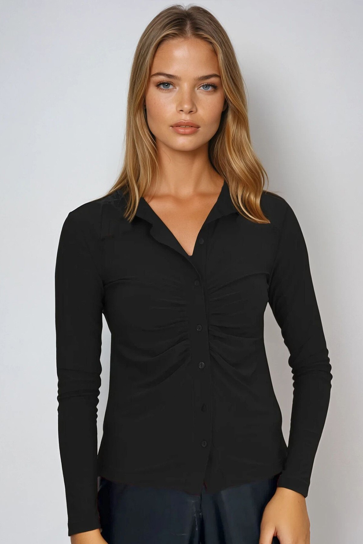 Siyah Önü Büzgülü Sandy Kumaş Gömlek