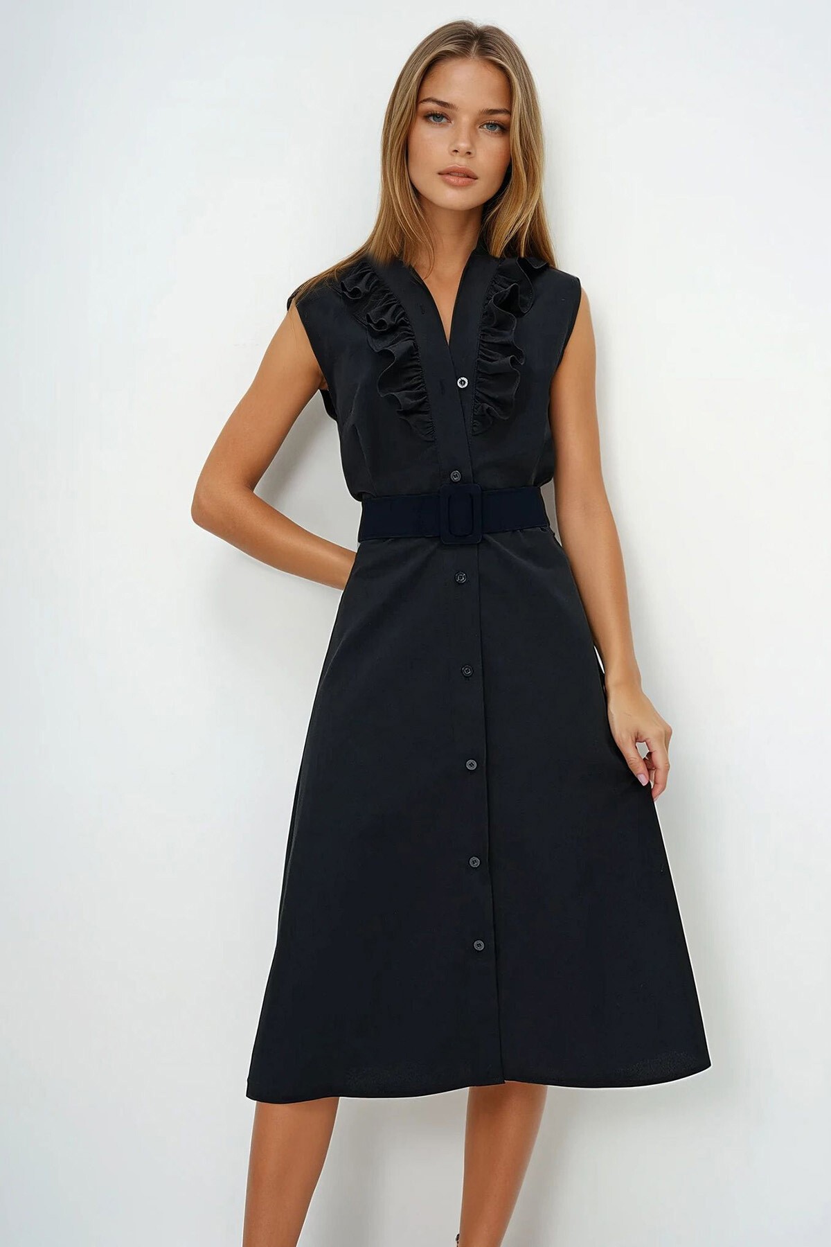 Siyah Önü Fırfırlı Kemerli Poplin Dokuma Elbise