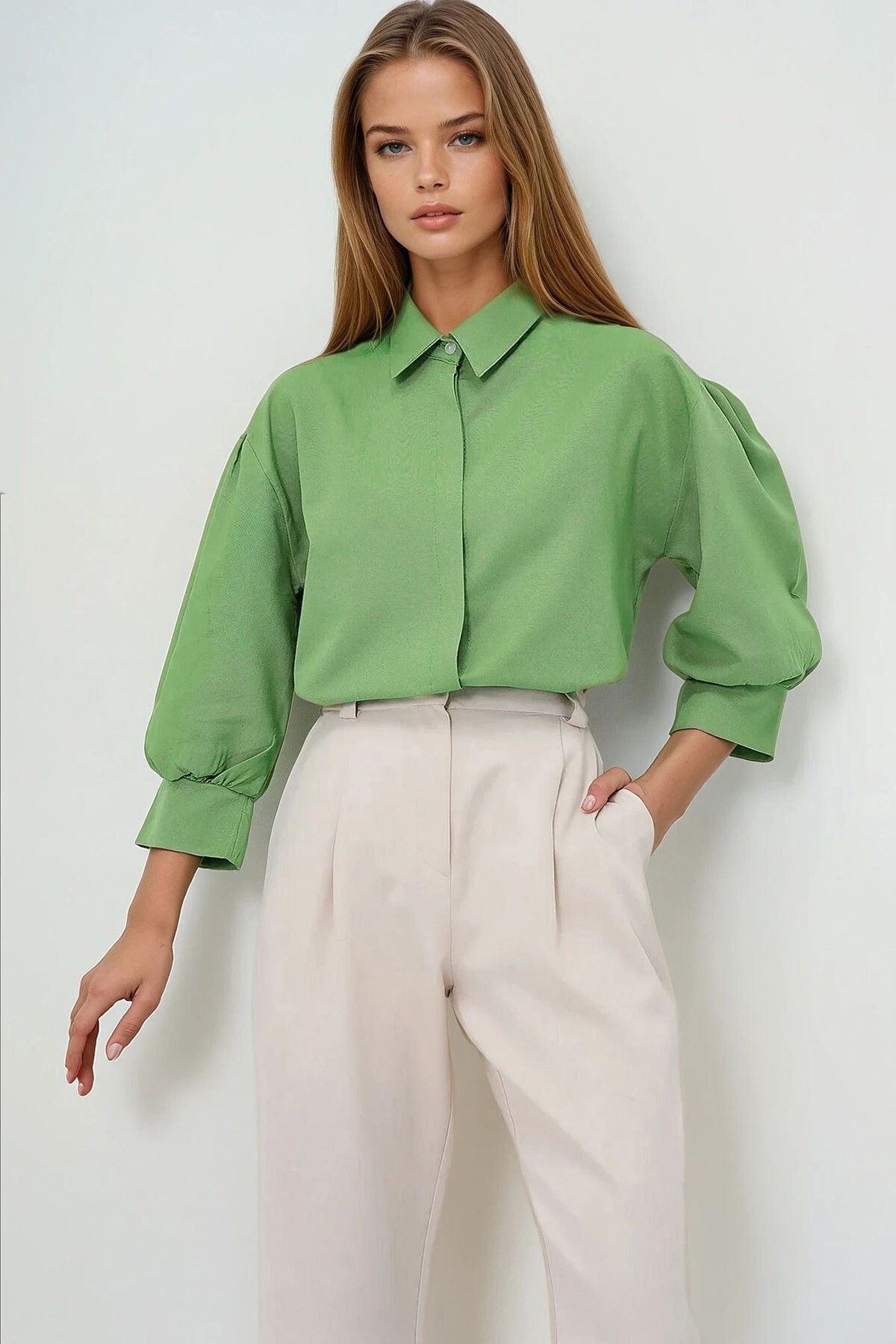 Su Yeşili Balon Kol Gizli Patlı Dokuma Gömlek