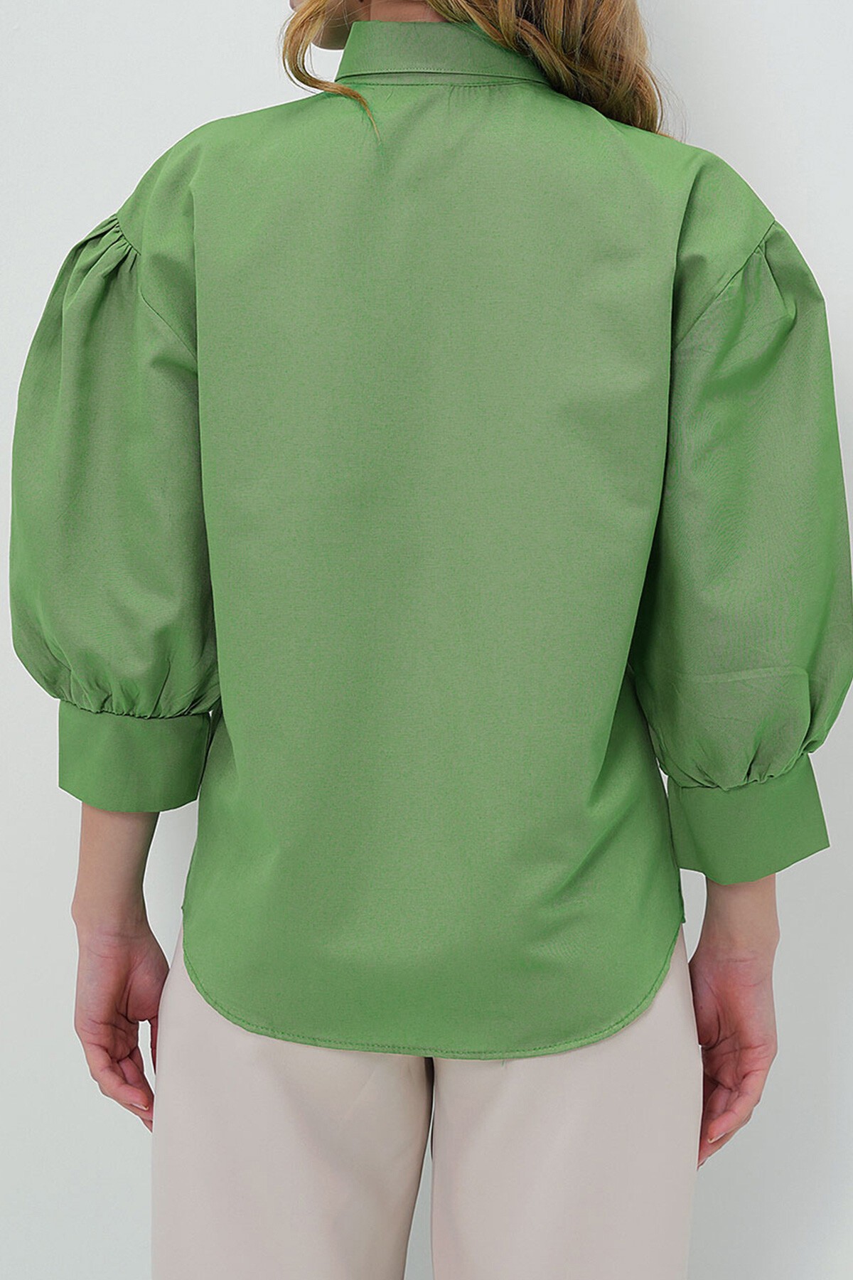 Su Yeşili Balon Kol Gizli Patlı Dokuma Gömlek