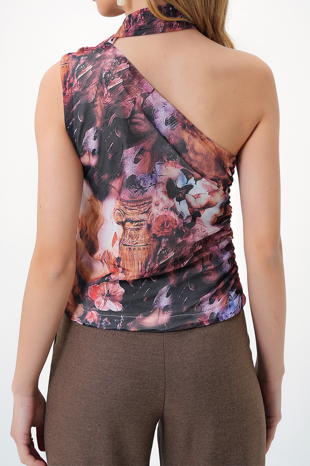 Tarçın Tek Omuz Açık Yanları Drapeli Şal Detaylı Astarlı Şifon Dokuma Bluz