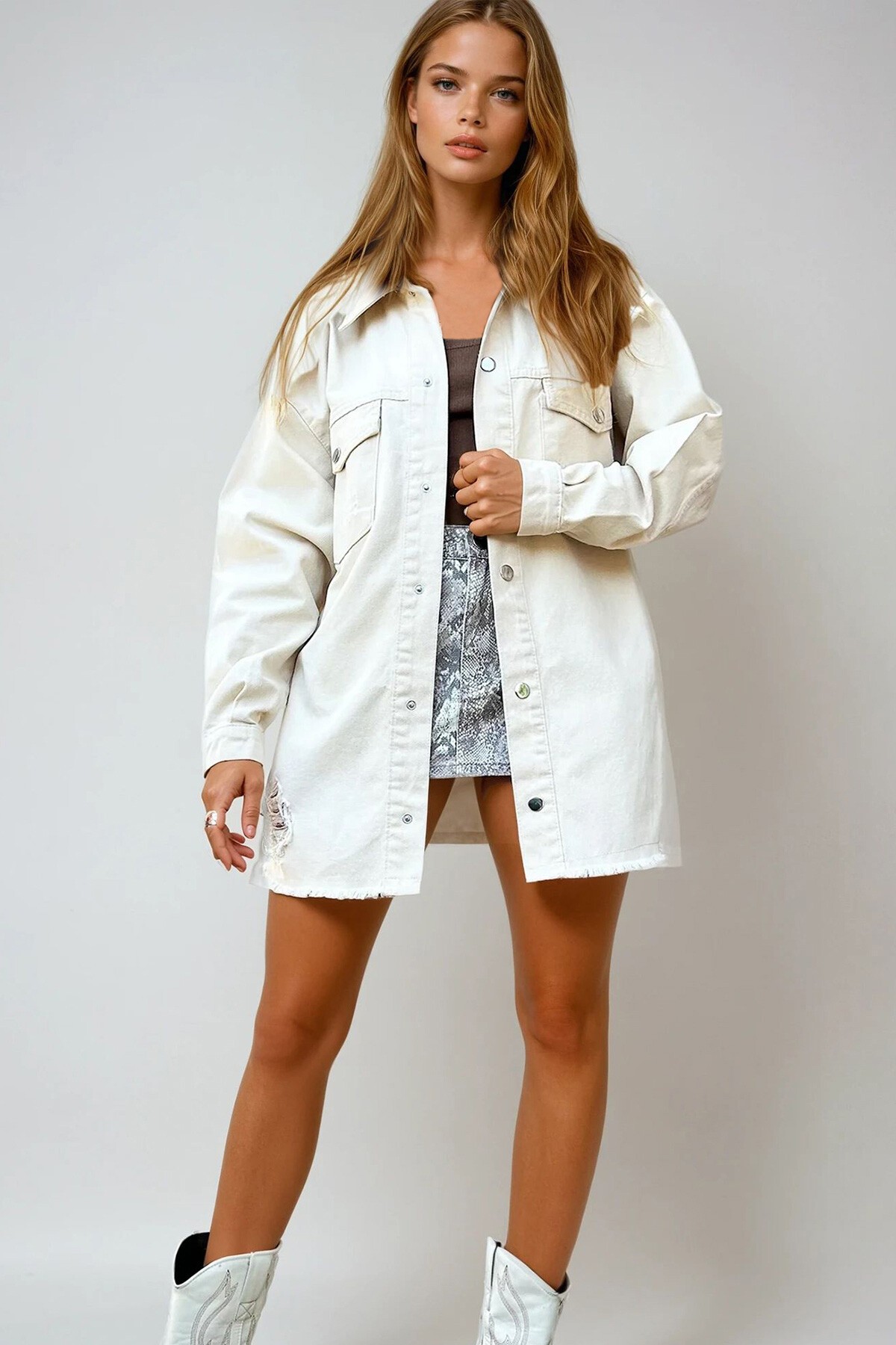 Taş Çift Cepli Eteği Püsküllü Oversize Denim Ceket