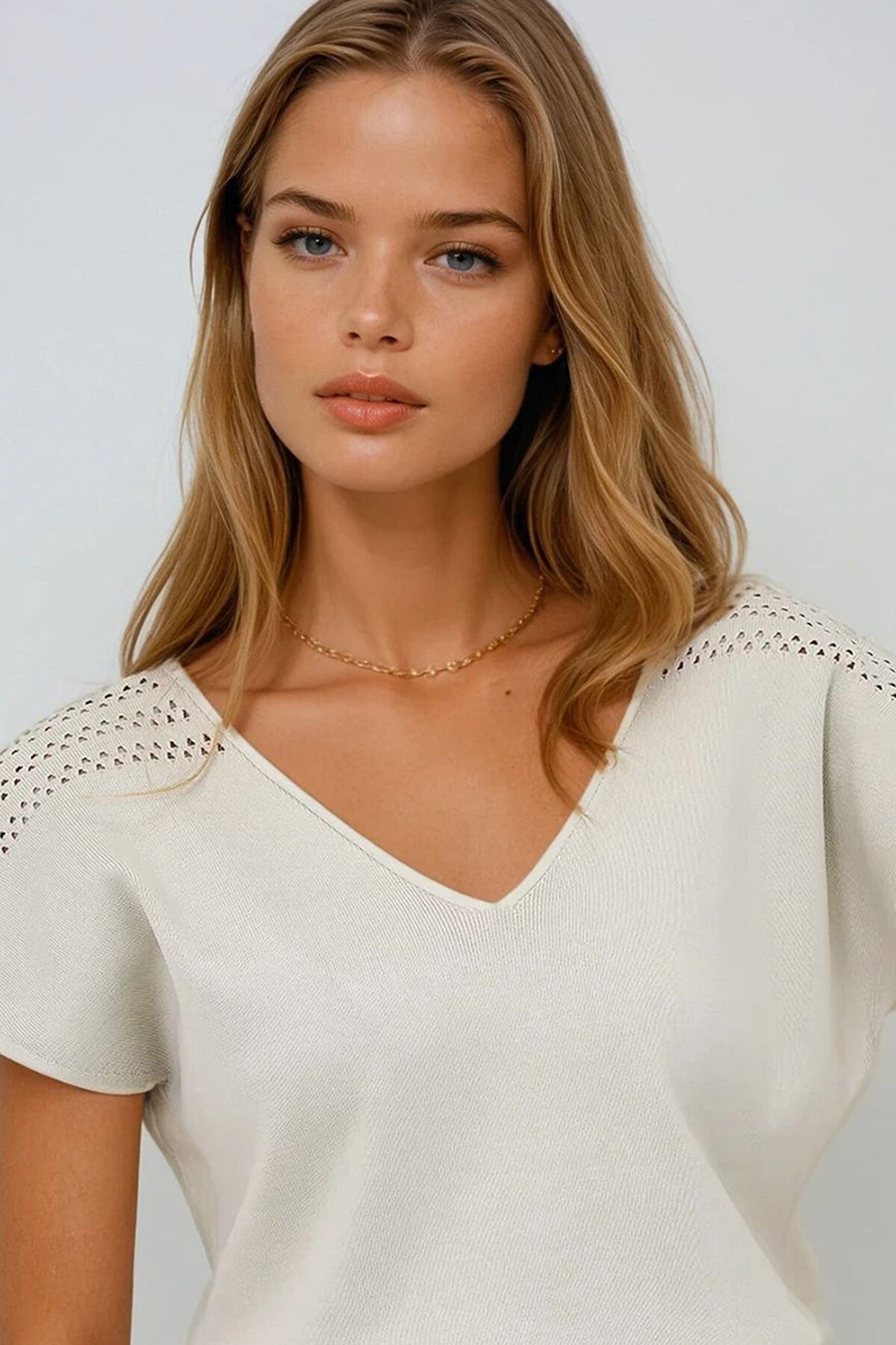Taş Ön Arka V Yaka Omuzu Ajurlu Triko Bluz