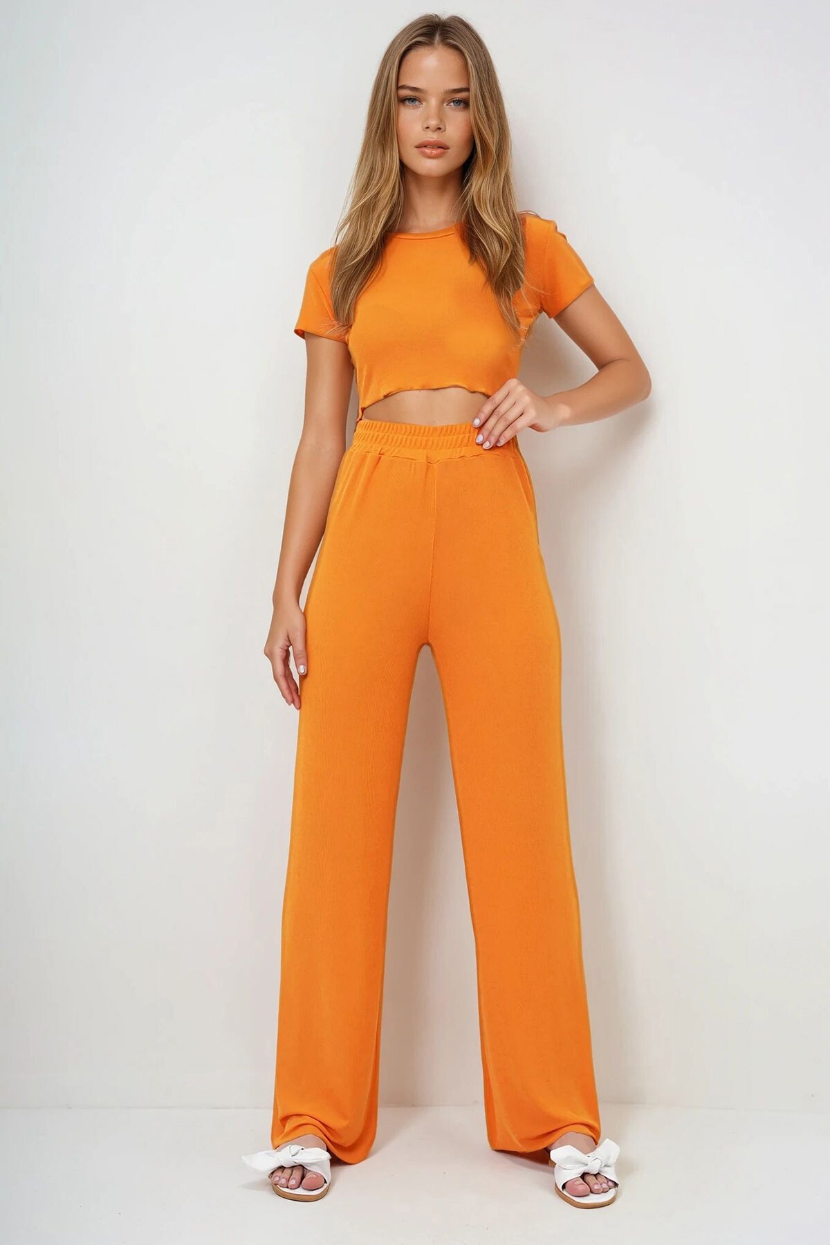 Turuncu Bisiklet Yaka Crop Bluz, Şort Ve Pantolonlu 3 Lü Set Pijama Takımı